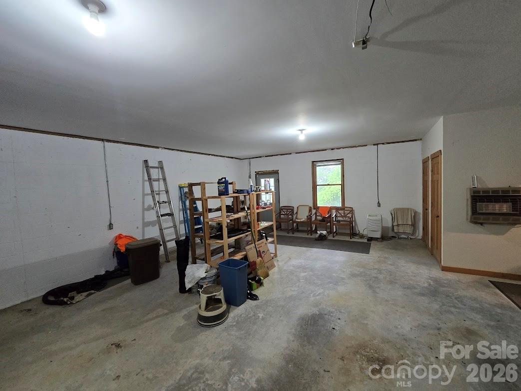 979 Wagon Road 6-8 Property Photo 37
