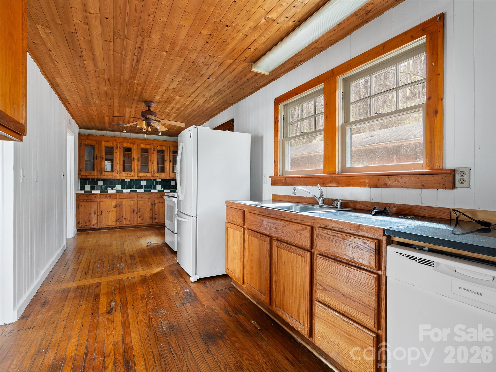 1361 & 1369 Soco Road Property Photo 9