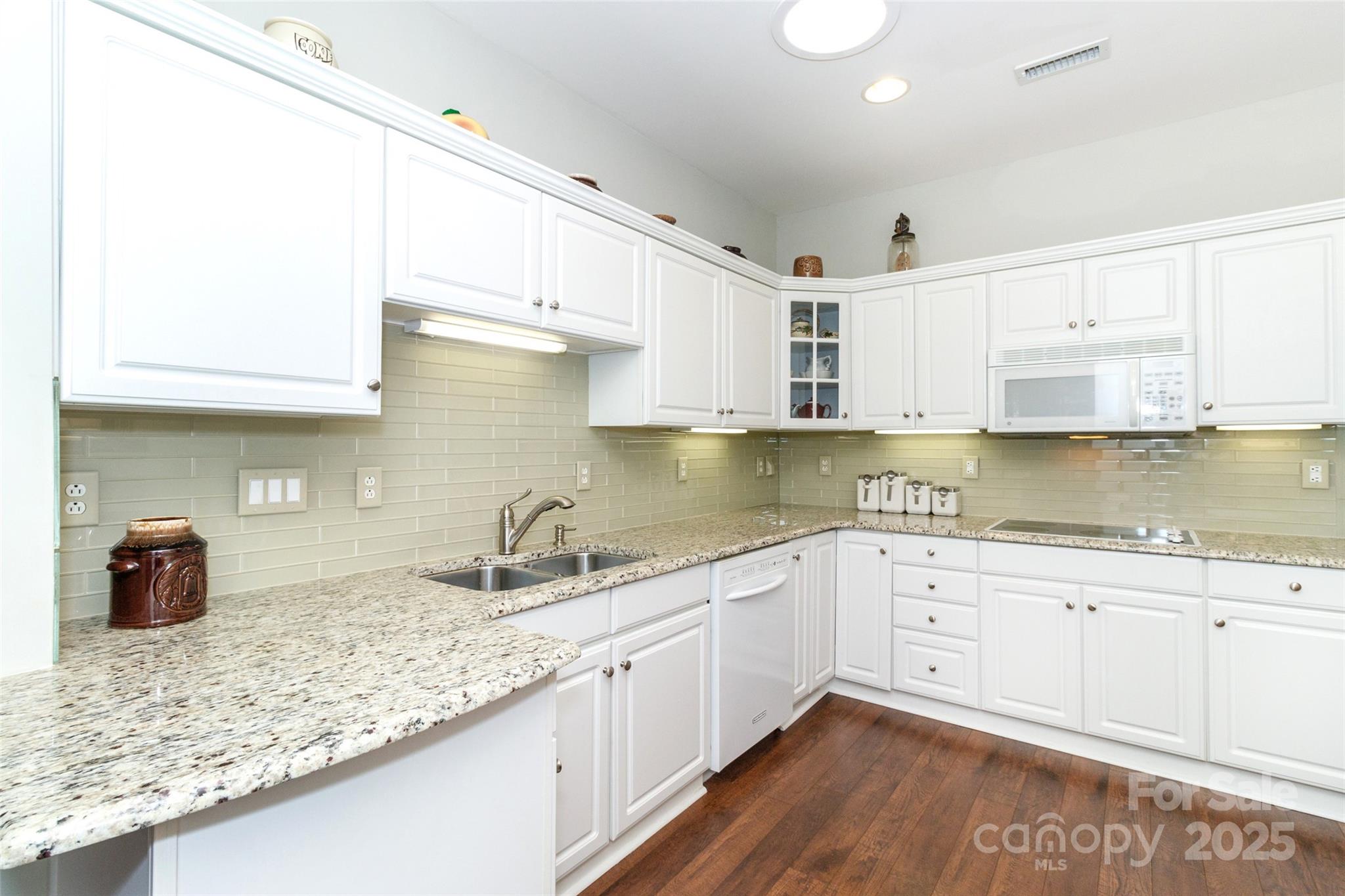 8311 Olde Troon Drive Property Photo 8