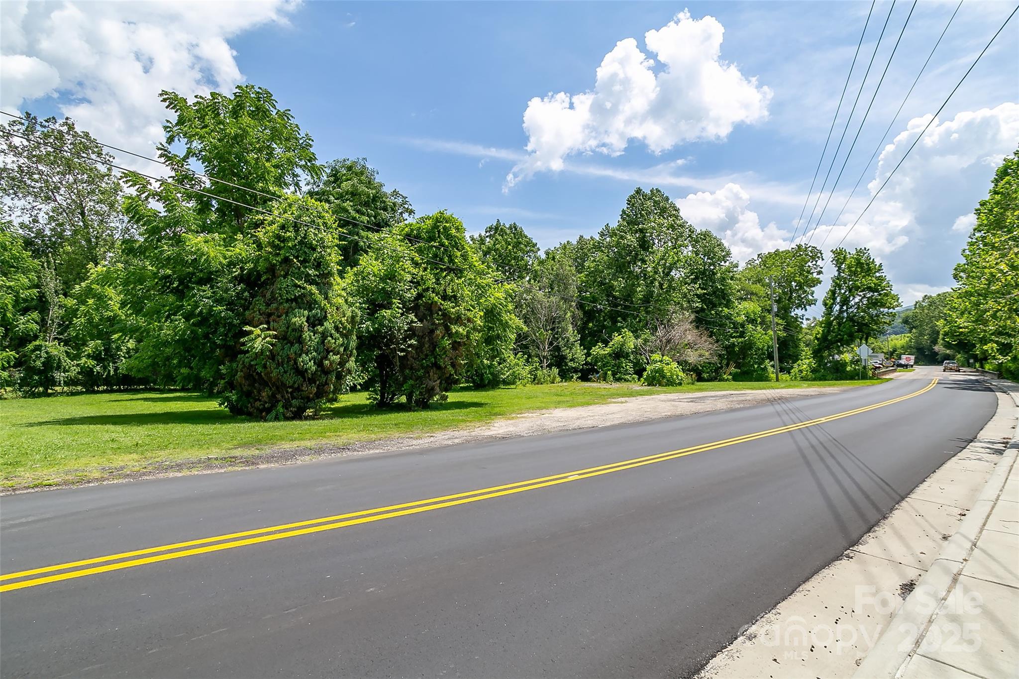 780 Hazelwood Avenue Property Photo 2