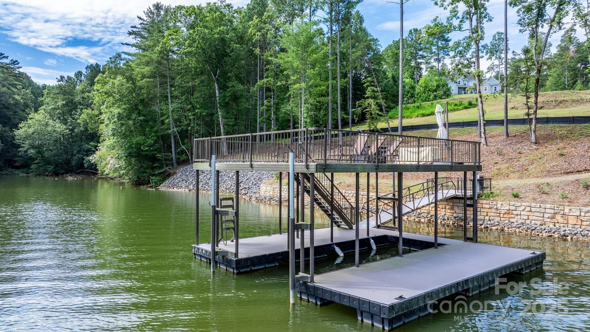 1408 Lake Vista Drive 11/12 Property Photo 14