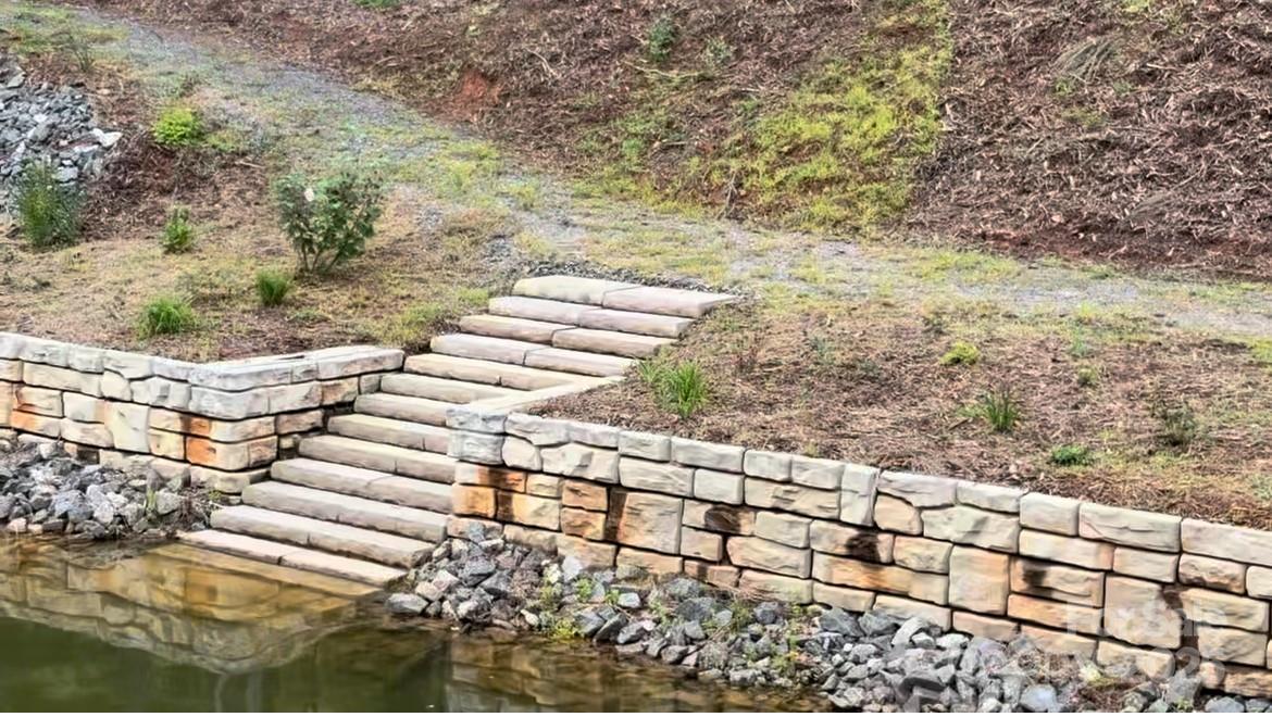 1408 Lake Vista Drive 11/12 Property Photo 16