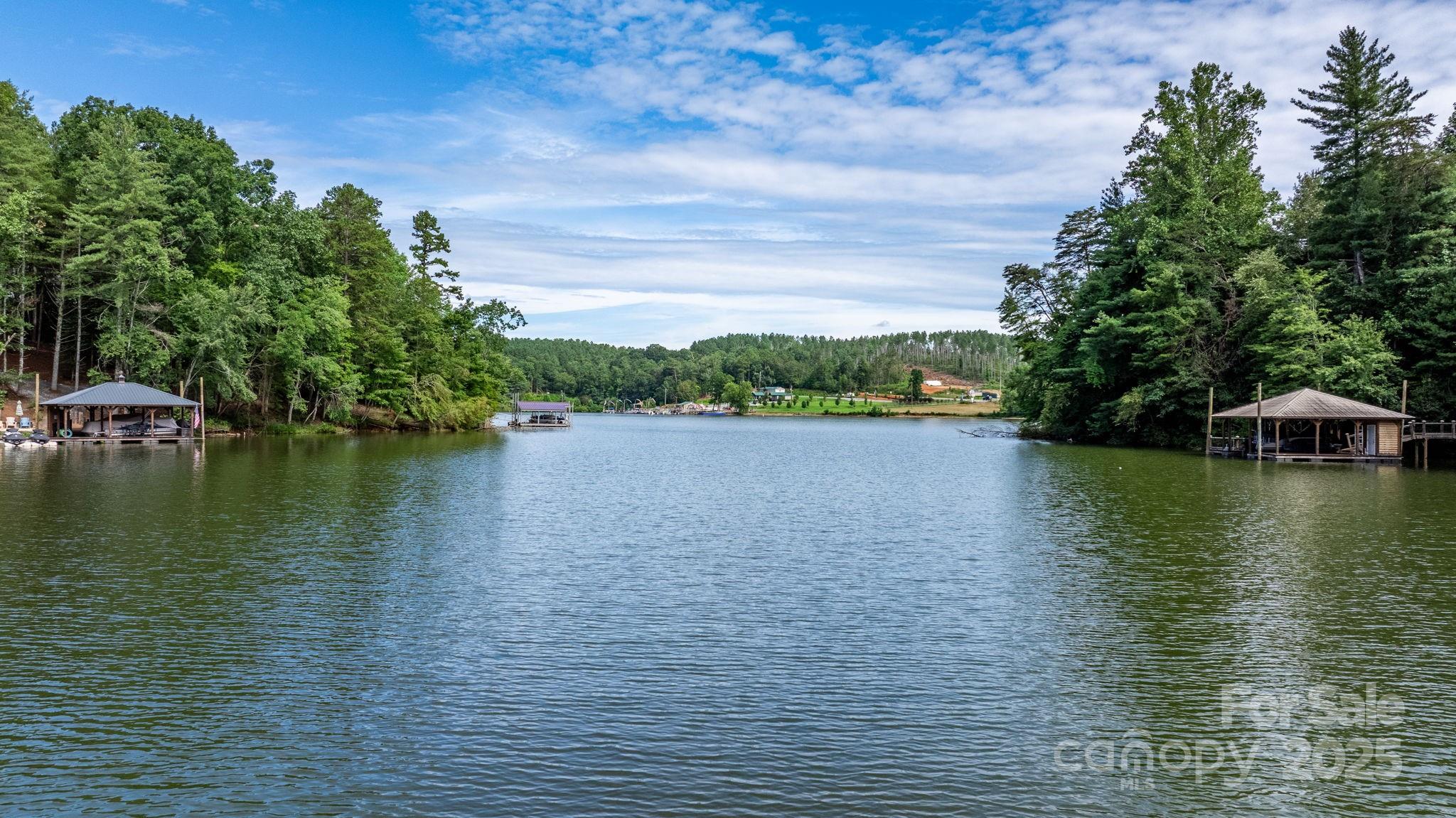 1408 Lake Vista Drive 11/12 Property Photo 18