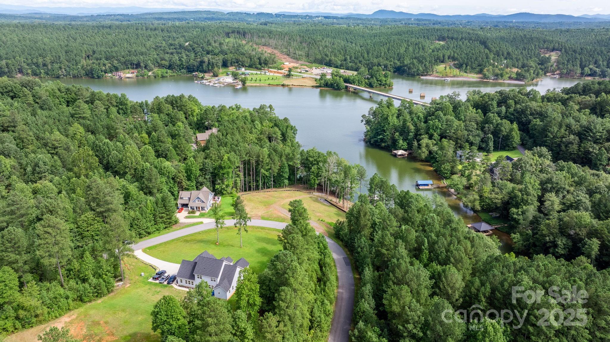 1408 Lake Vista Drive 11/12 Property Photo 28