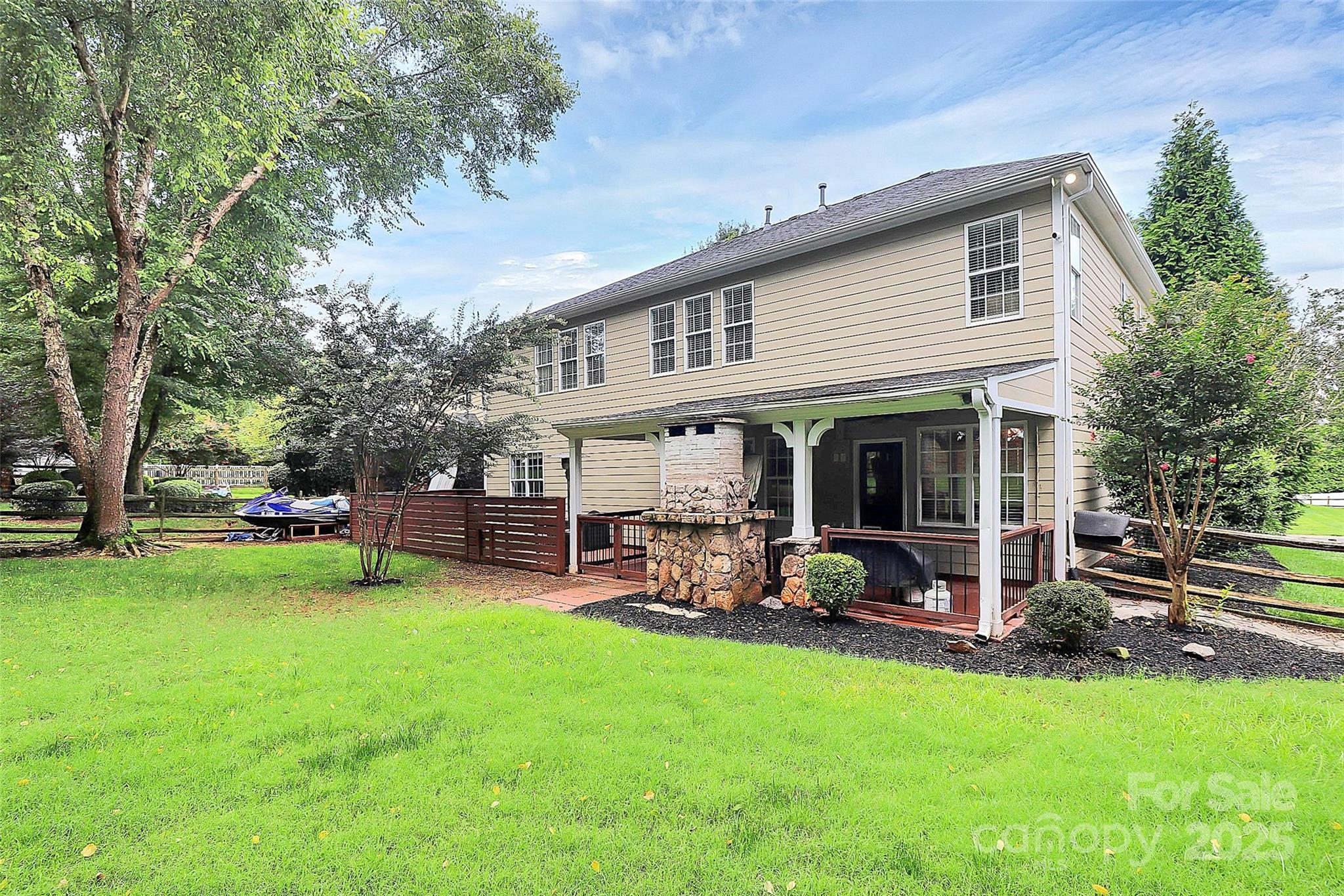 119 Middleton Place 184 Property Photo 2