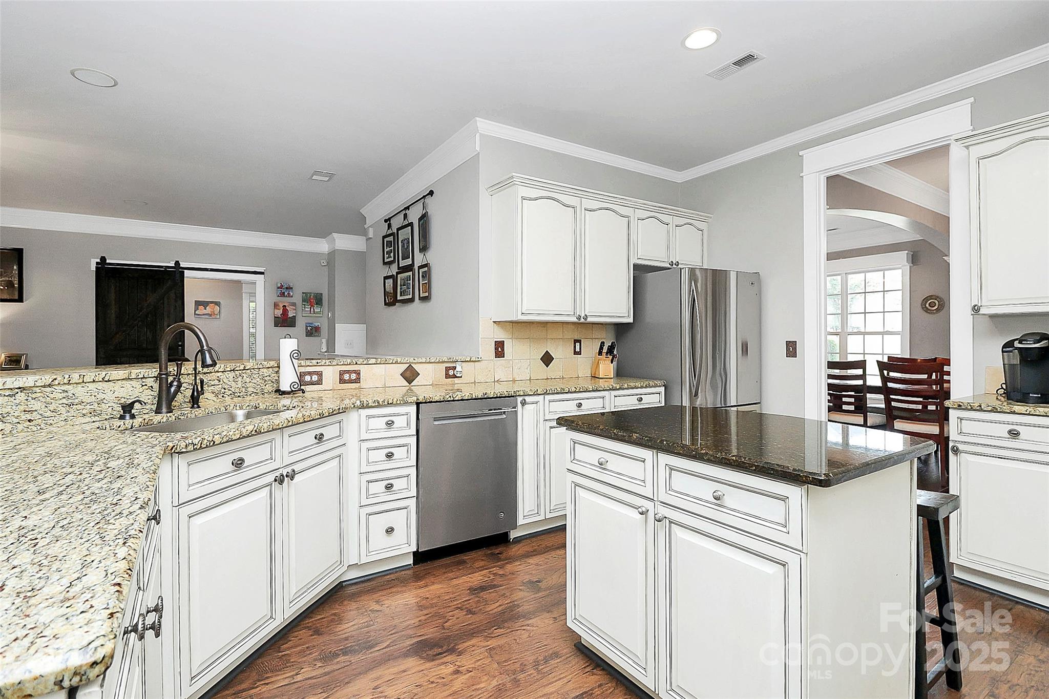 119 Middleton Place 184 Property Photo 12