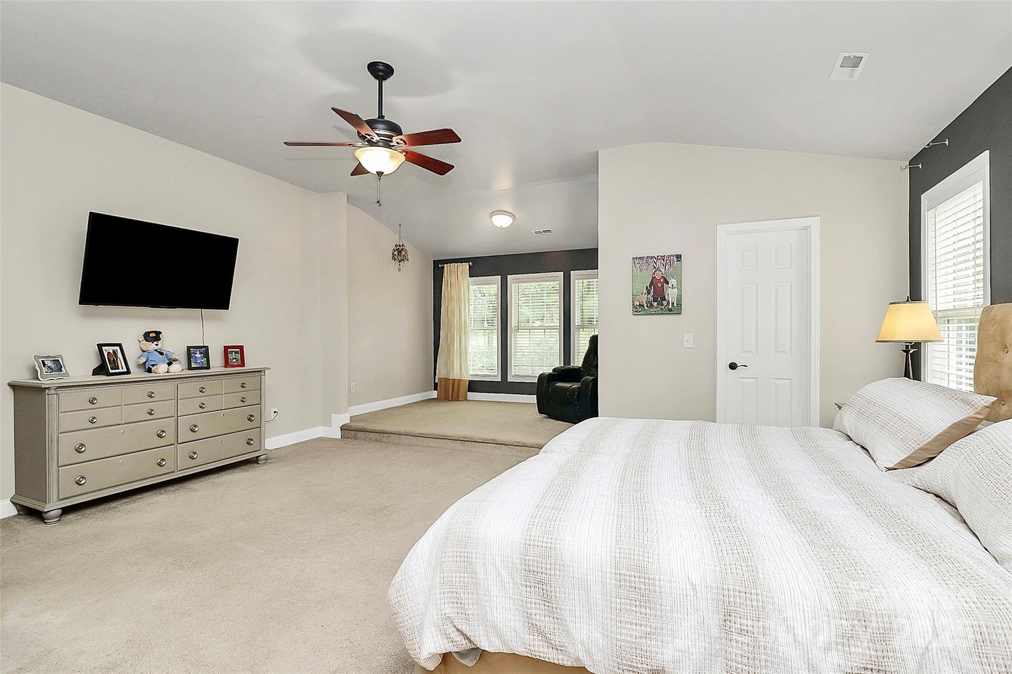 119 Middleton Place 184 Property Photo 15