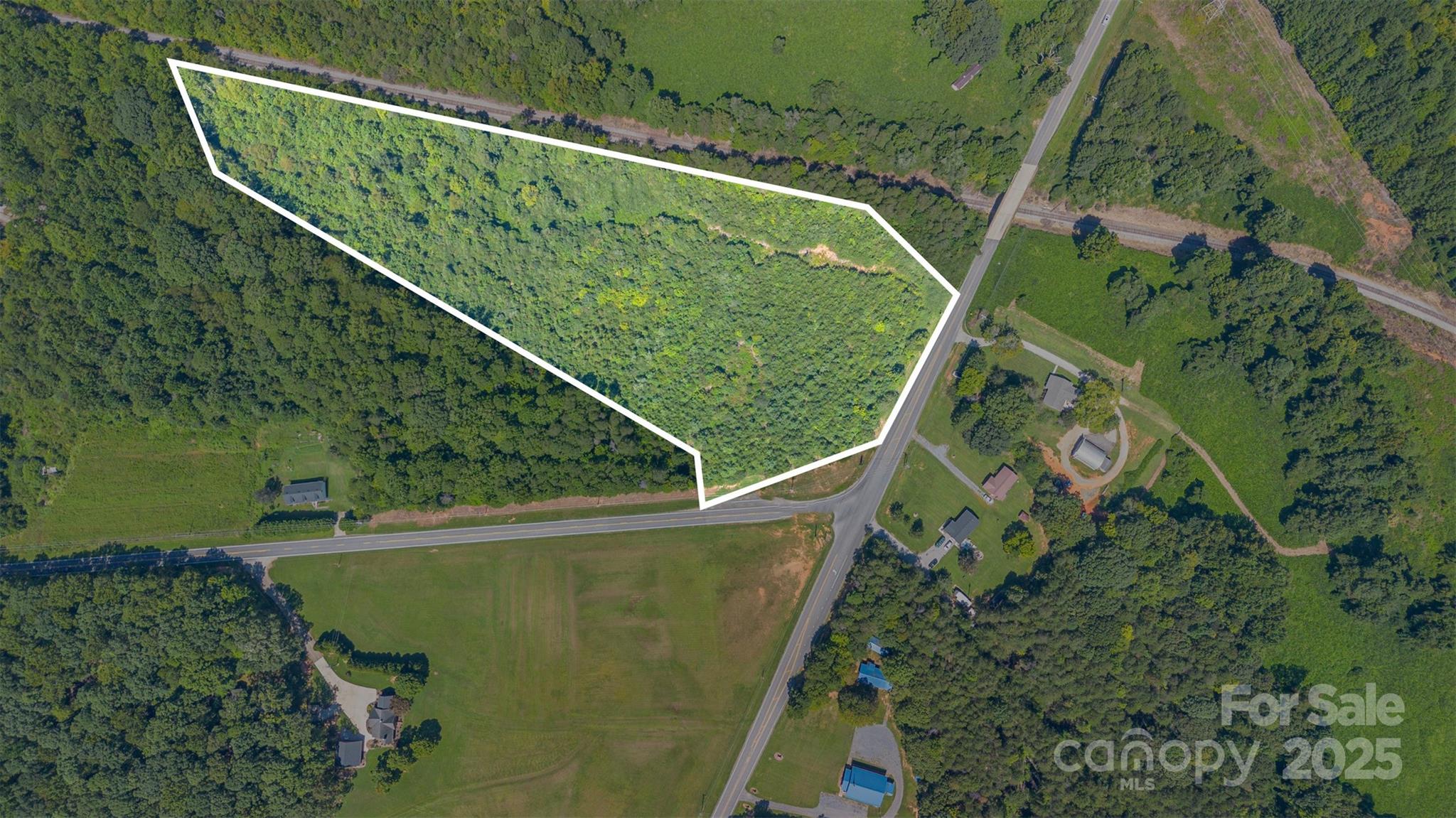 000 Slanting Bridge Road Property Photo 1