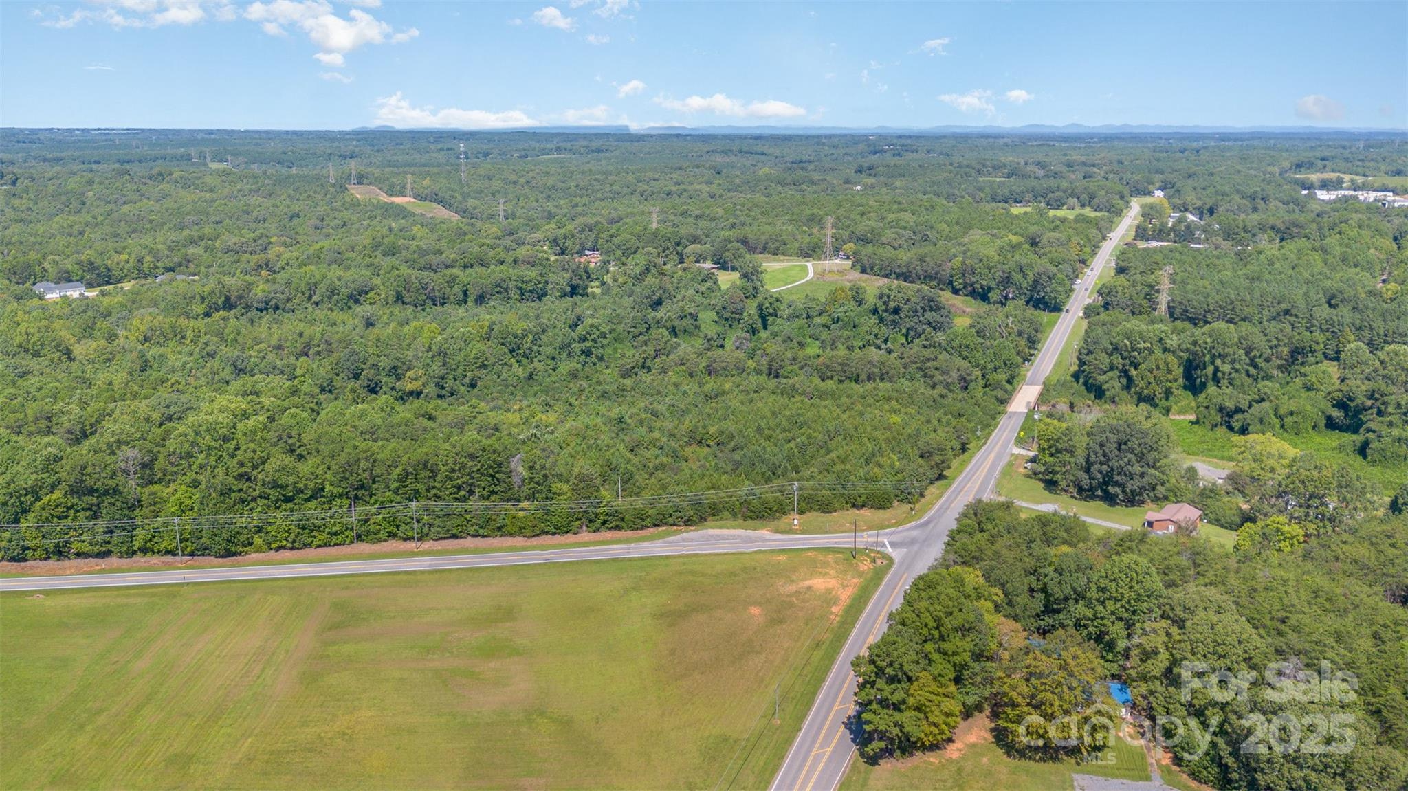 000 Slanting Bridge Road Property Photo 4