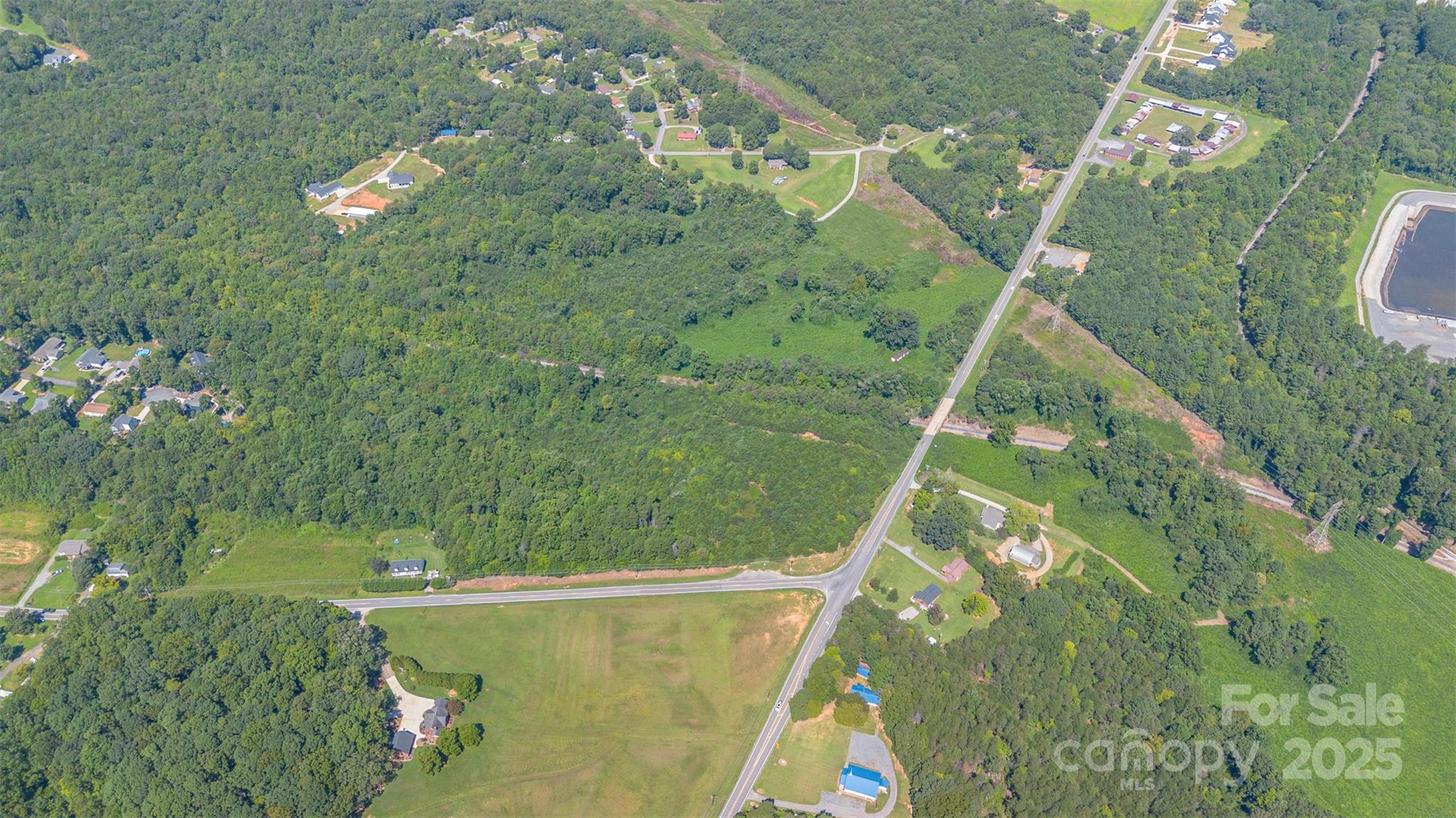 000 Slanting Bridge Road Property Photo 9