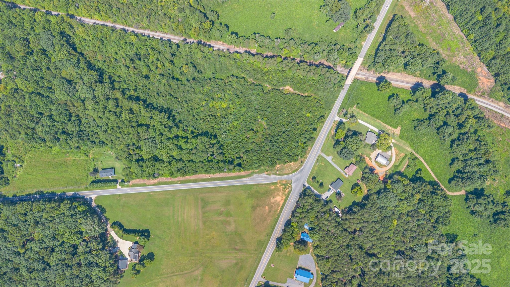 000 Slanting Bridge Road Property Photo 11
