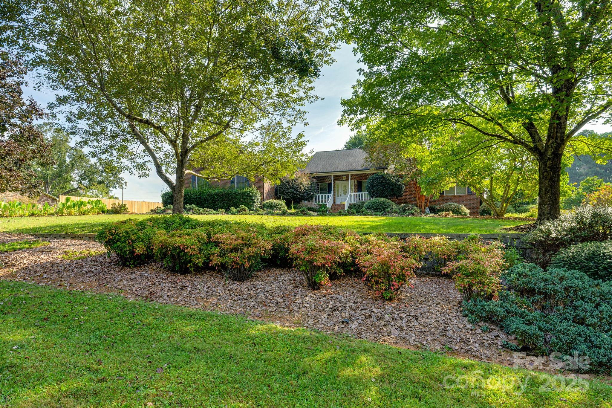 3132 Fox Den Circle Property Photo 4