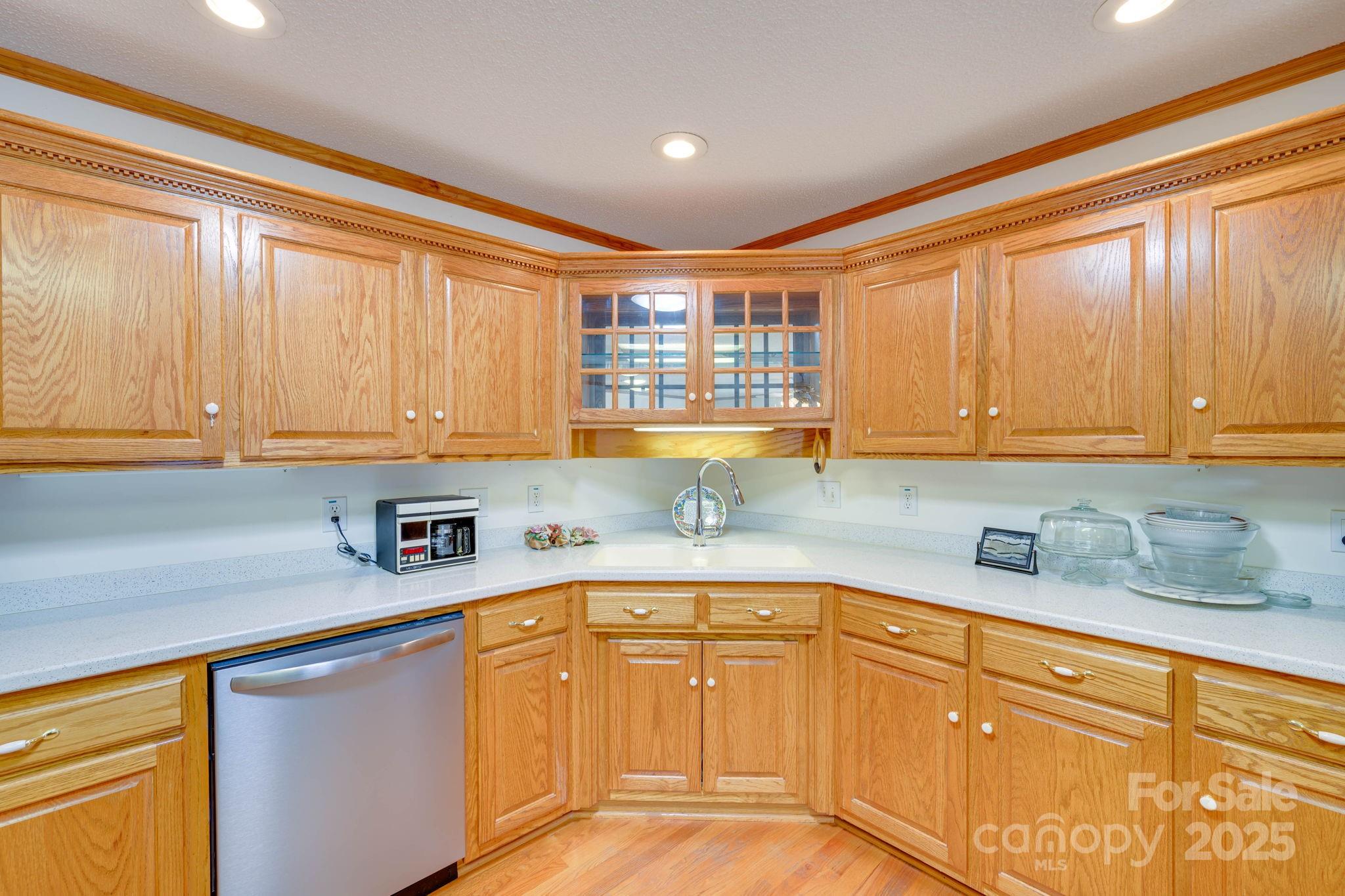 3132 Fox Den Circle Property Photo 14