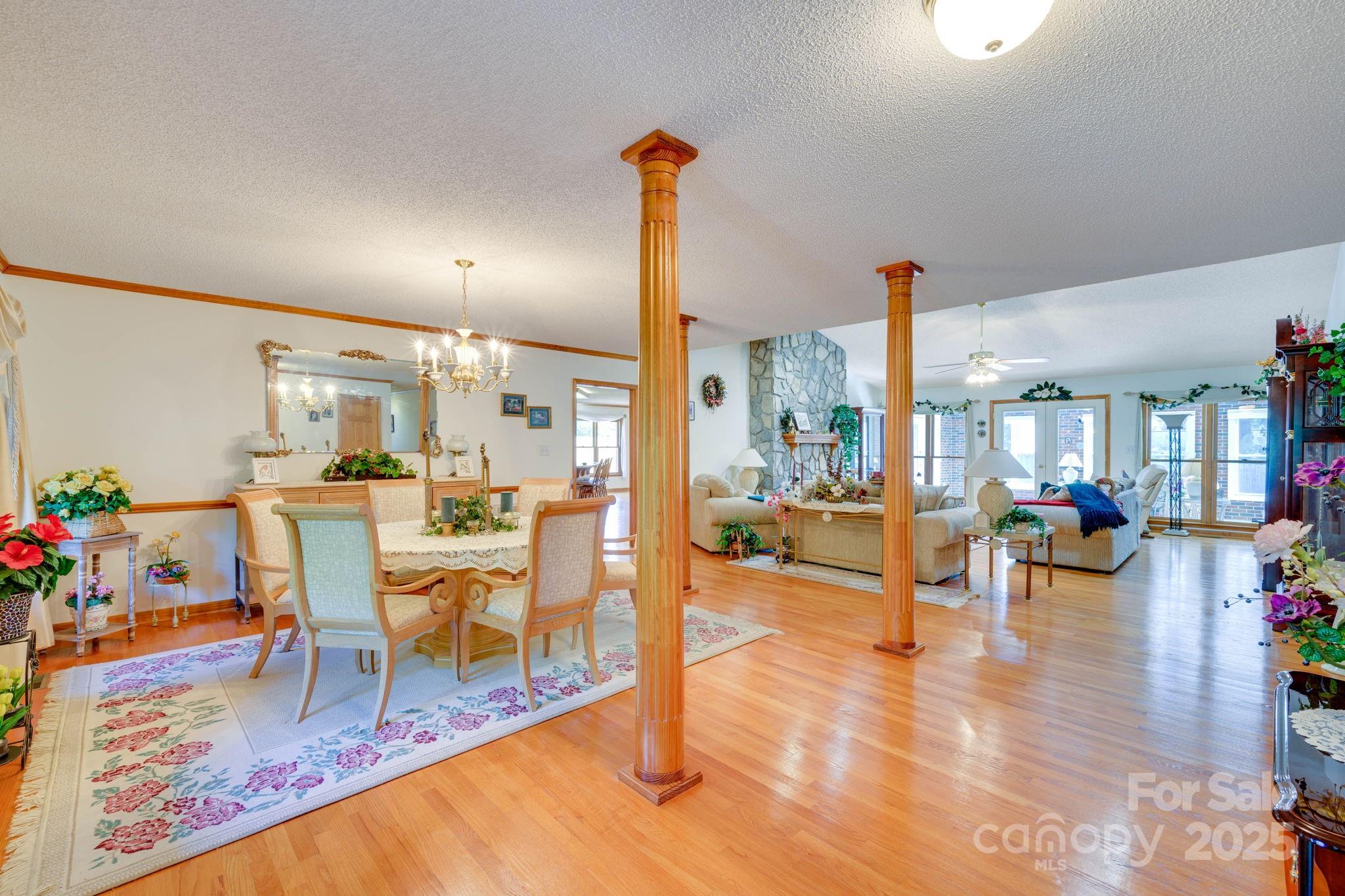 3132 Fox Den Circle Property Photo 17