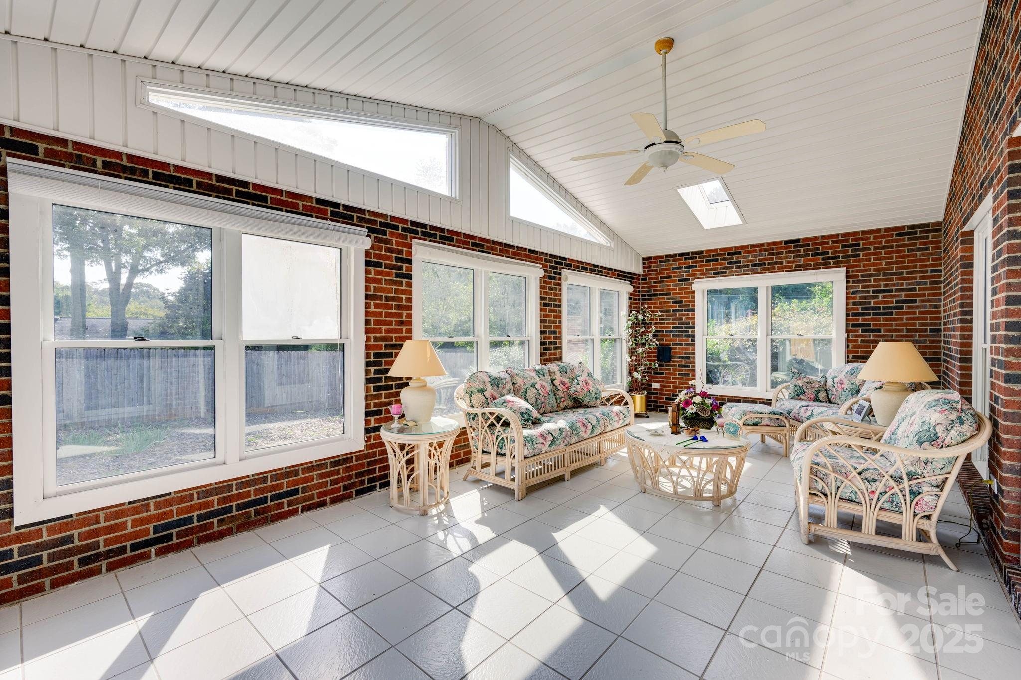 3132 Fox Den Circle Property Photo 23