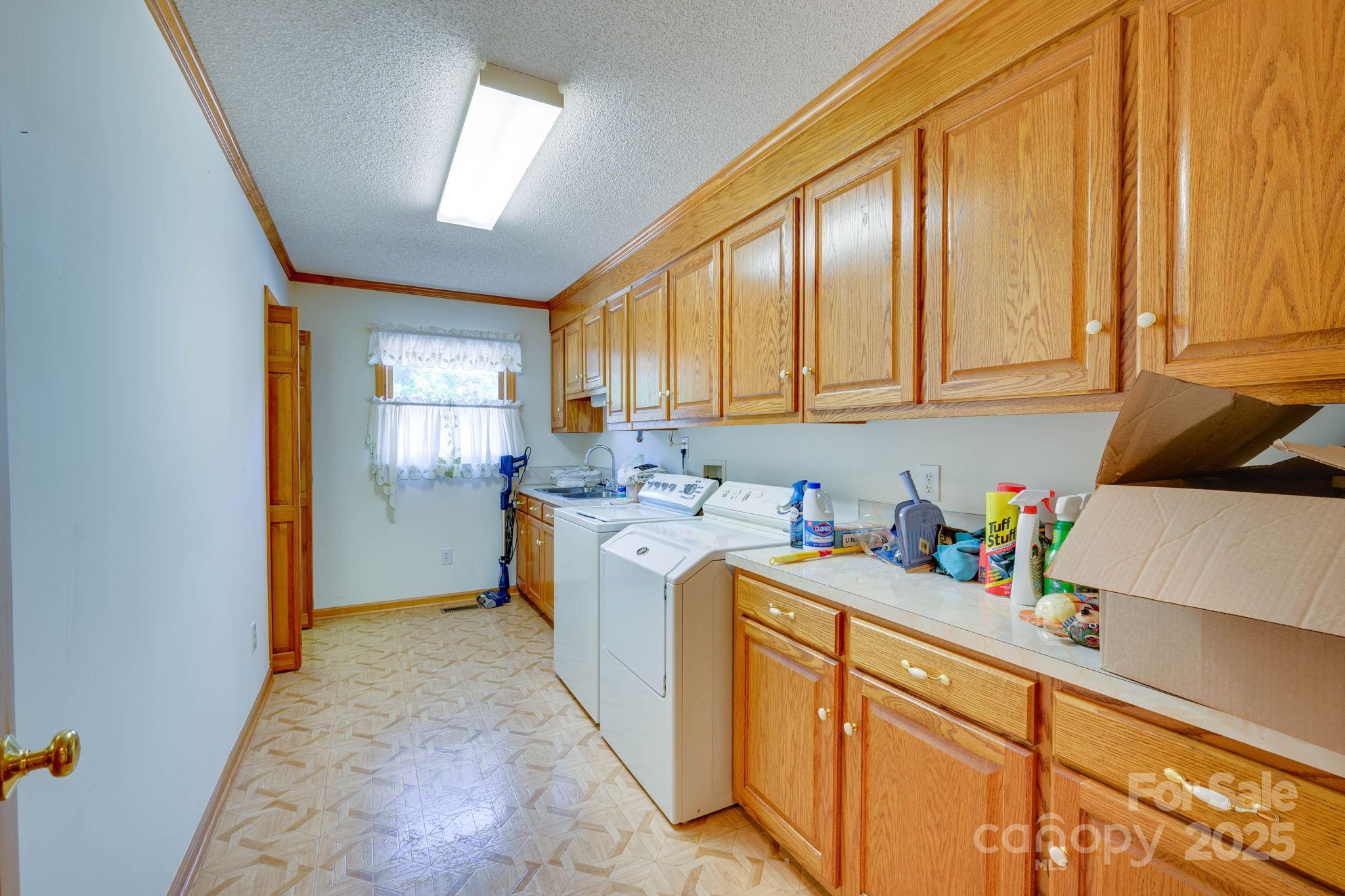3132 Fox Den Circle Property Photo 31