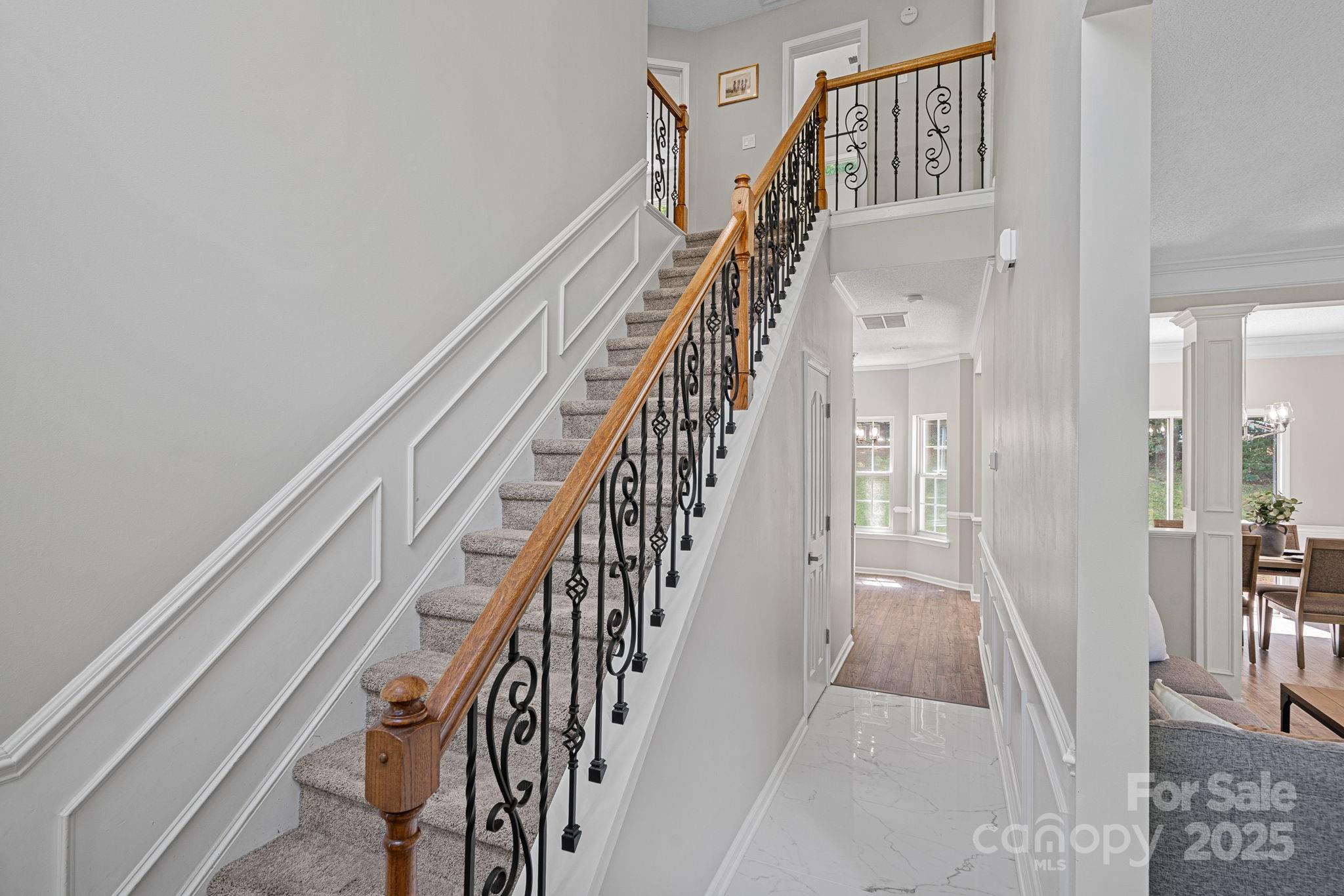 7528 Grabill Drive Property Photo 4