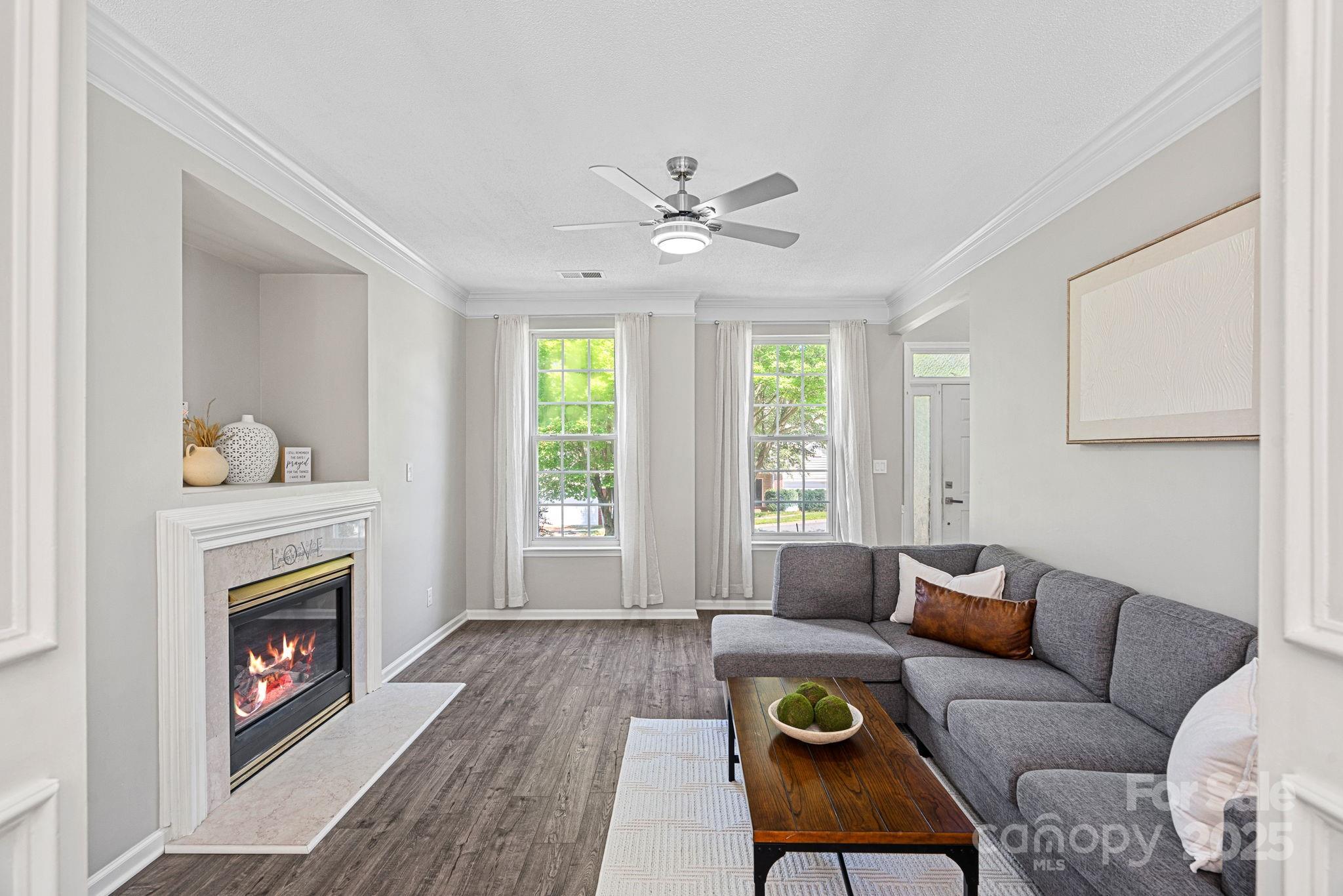 7528 Grabill Drive Property Photo 5