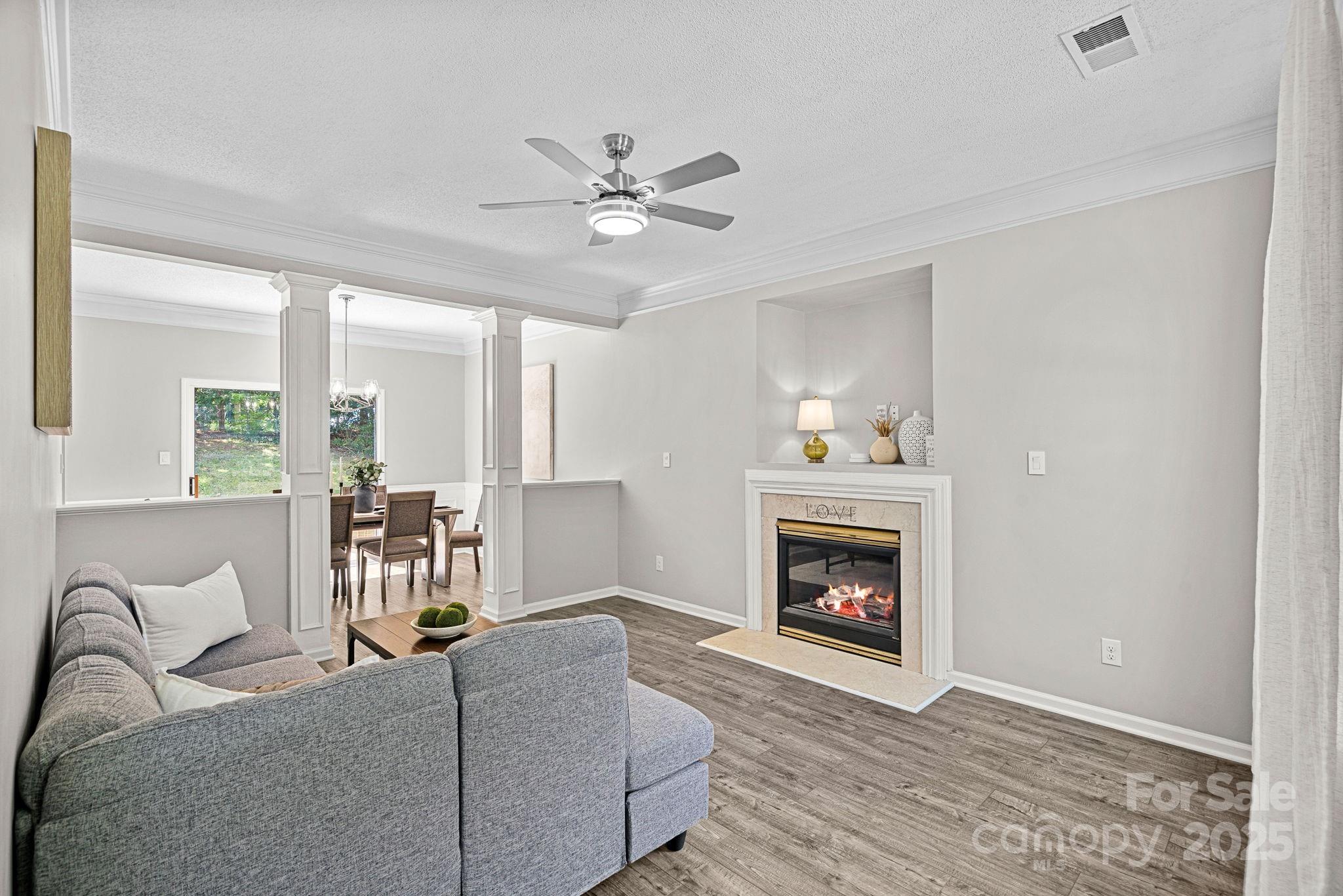 7528 Grabill Drive Property Photo 6