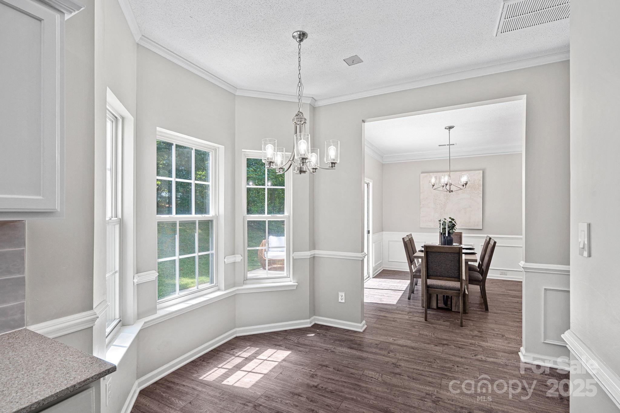 7528 Grabill Drive Property Photo 7