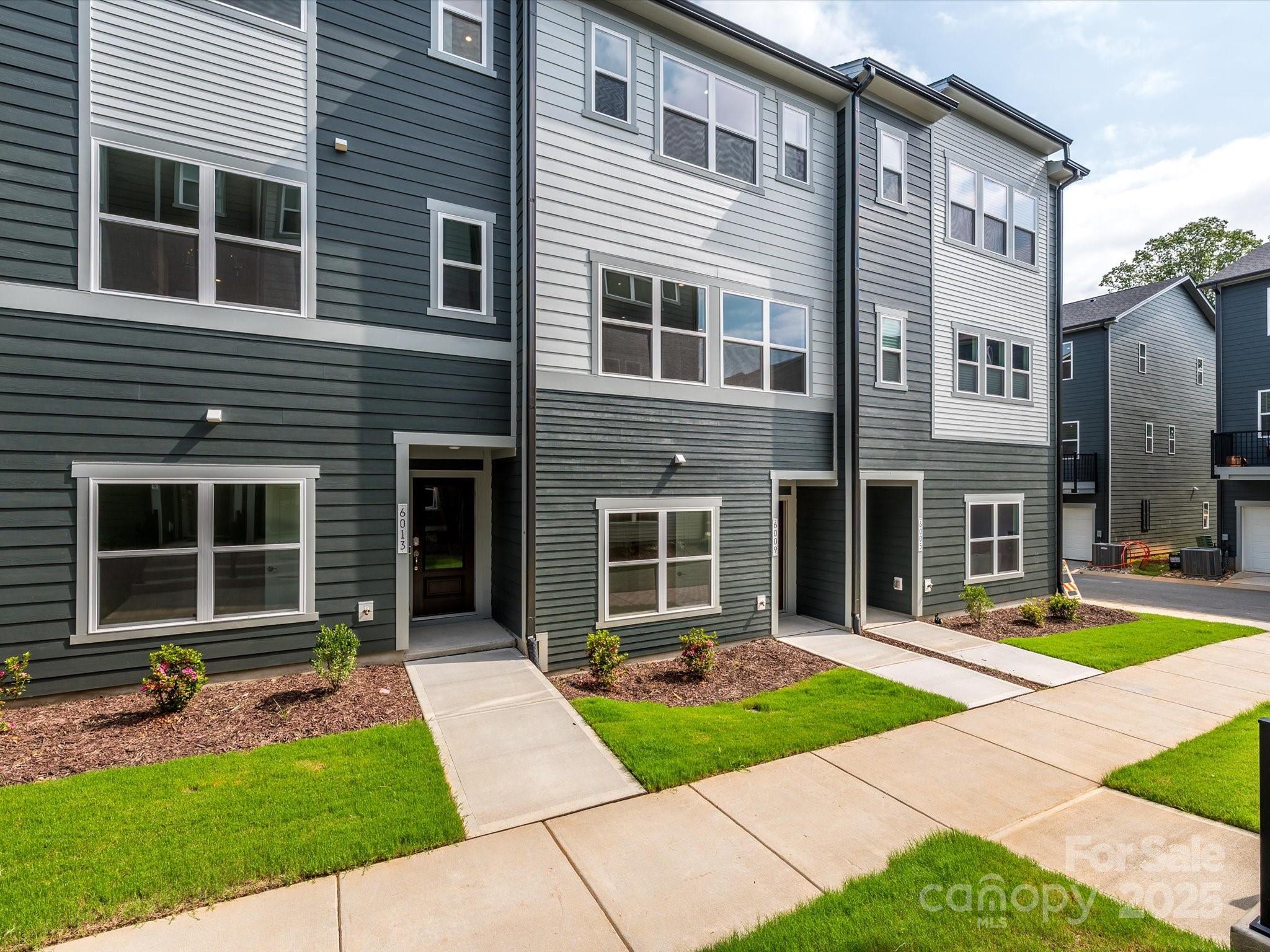 6009 Pivot Court Property Photo 1