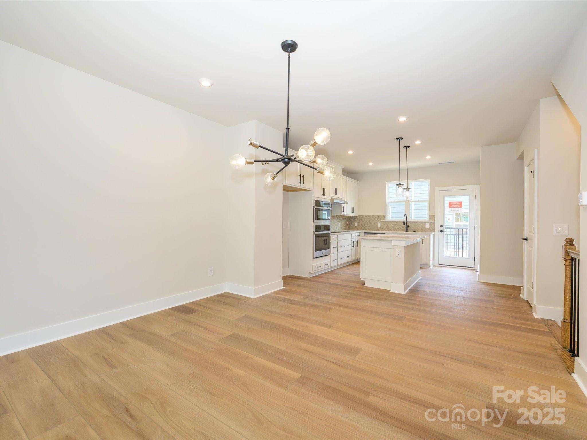 6009 Pivot Court Property Photo 6