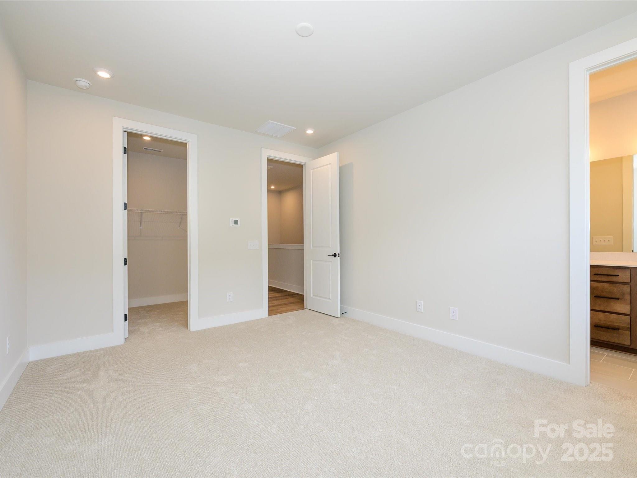 6009 Pivot Court Property Photo 9