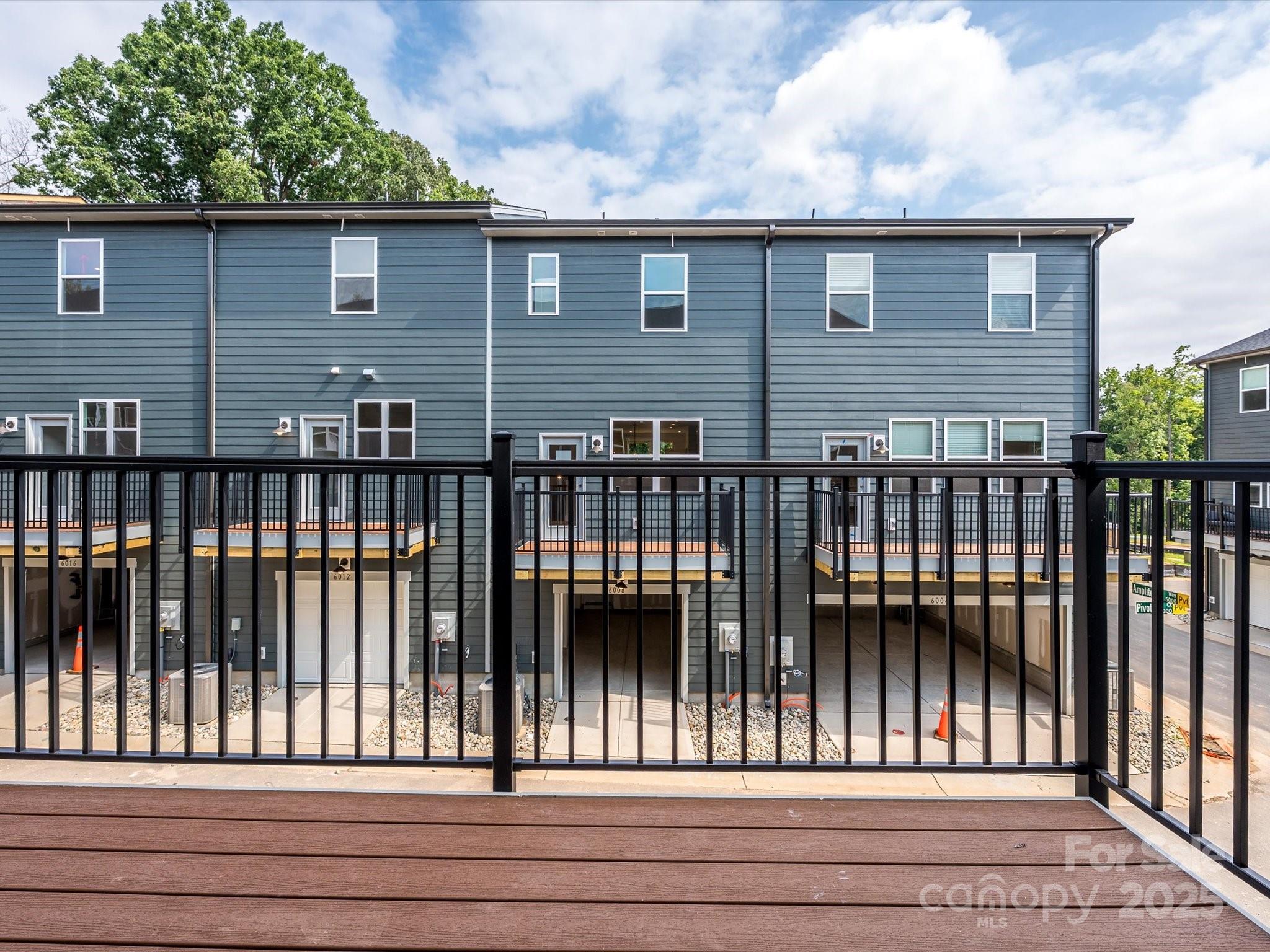 6009 Pivot Court Property Photo 12