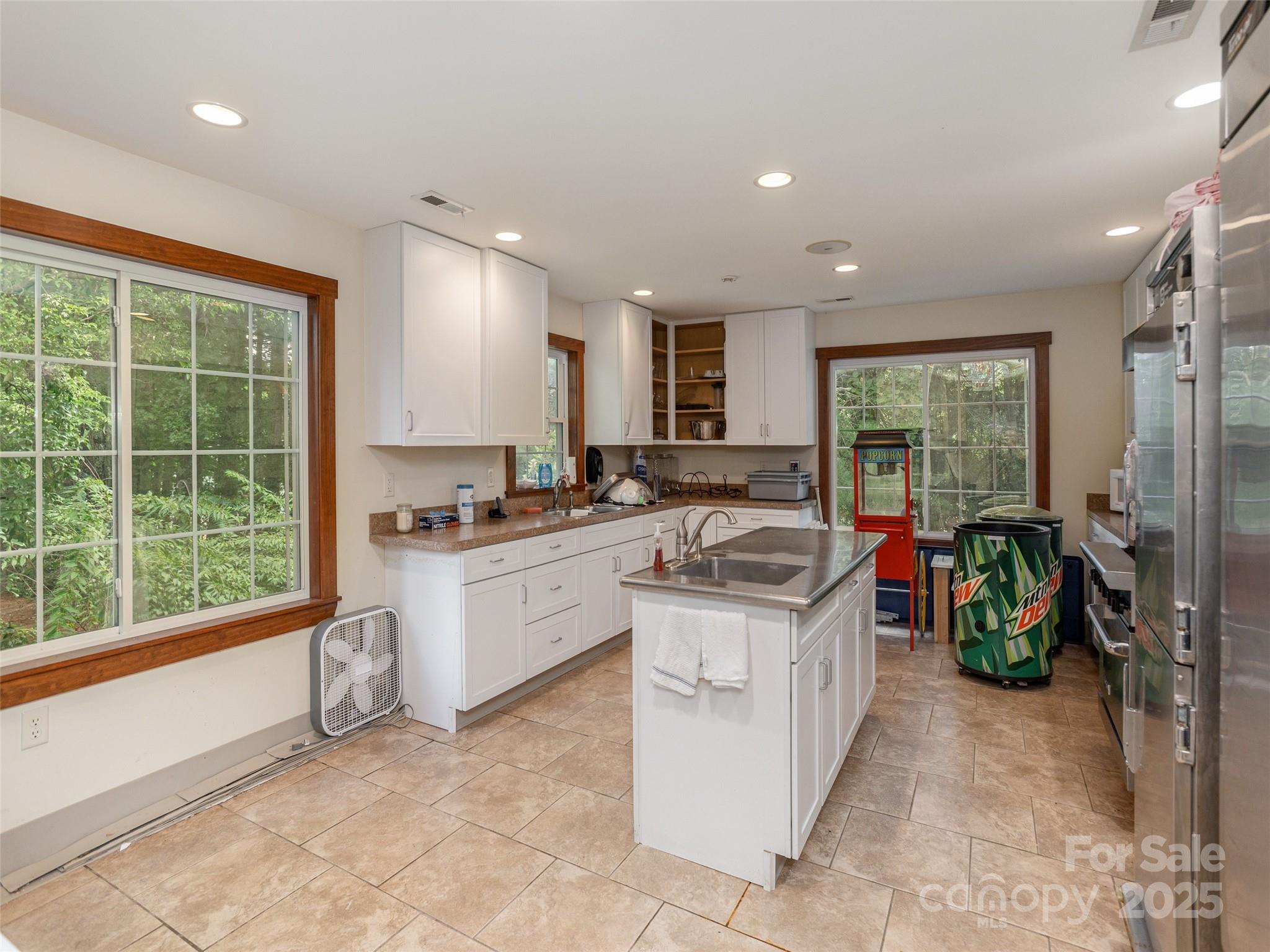 8826 Boylston Highway Property Photo 10