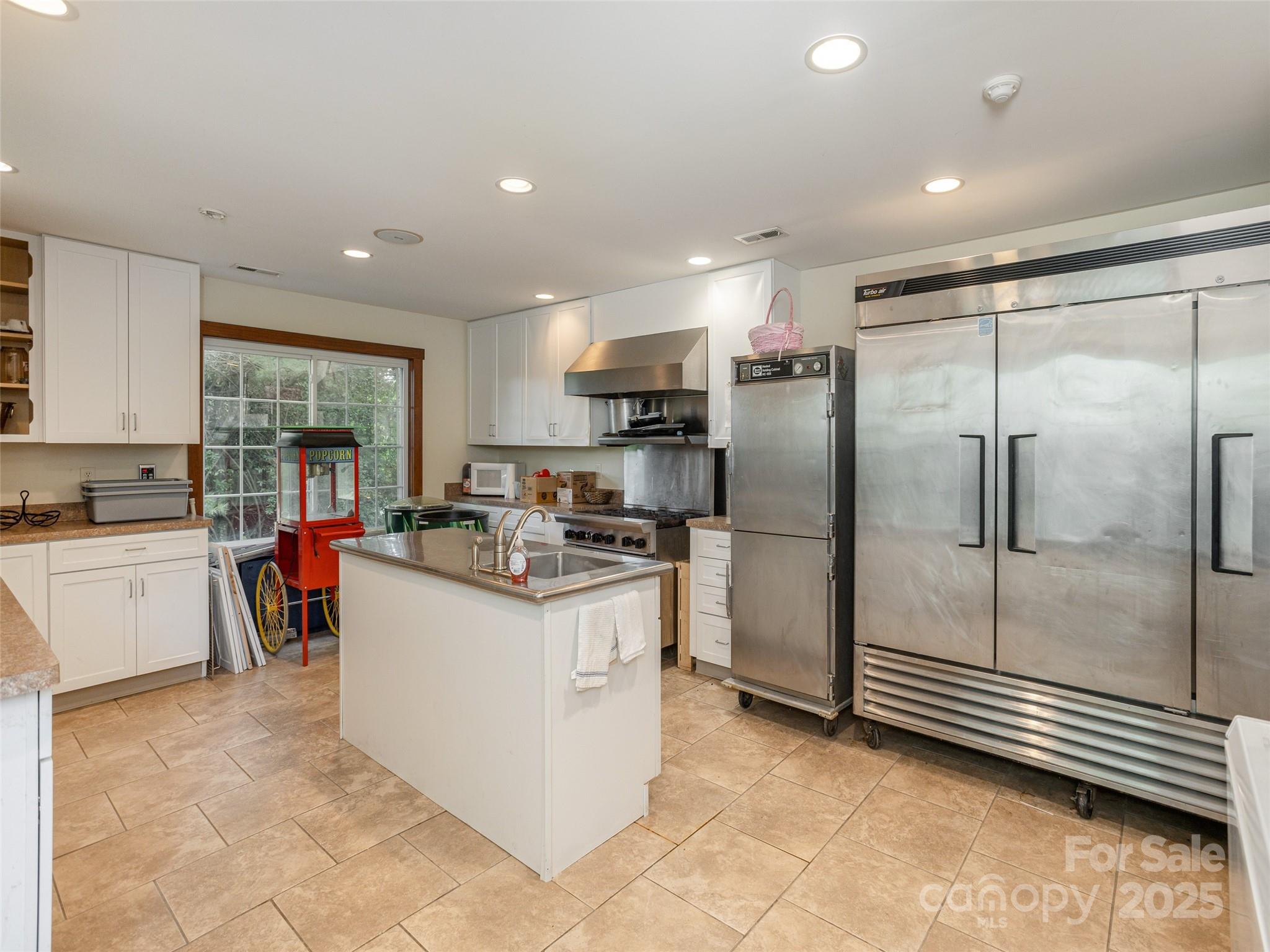 8826 Boylston Highway Property Photo 11