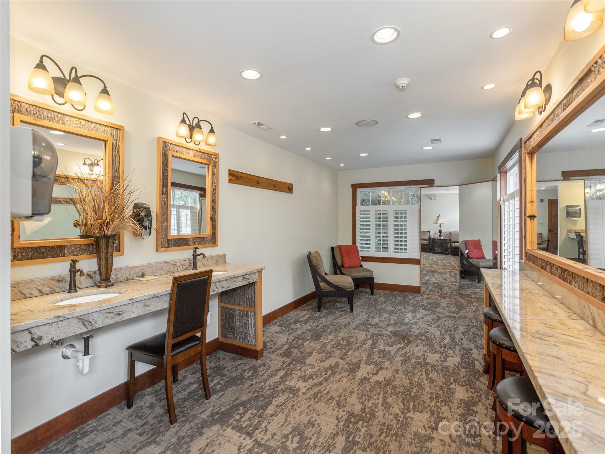 8826 Boylston Highway Property Photo 12