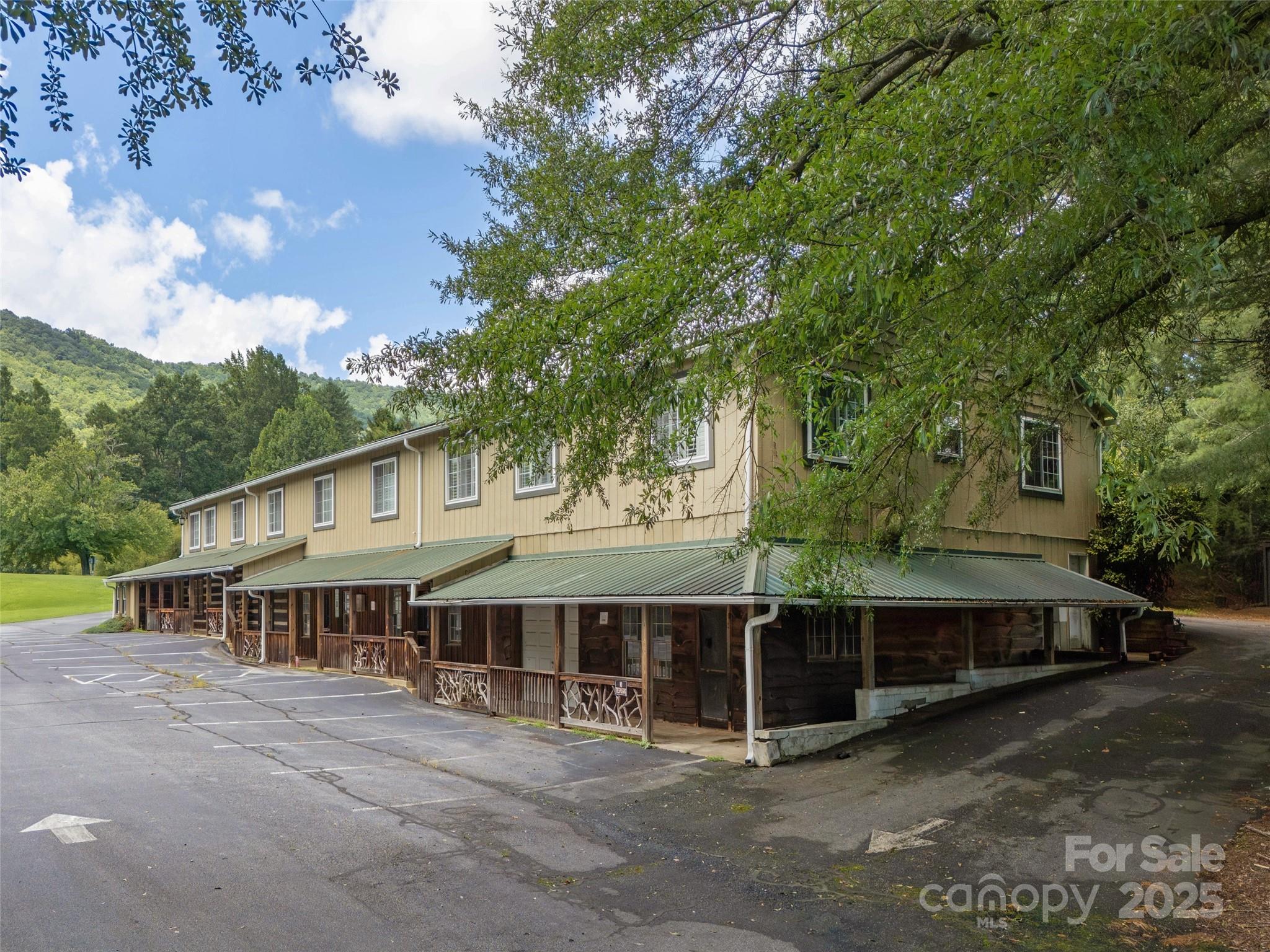 8826 Boylston Highway Property Photo 17