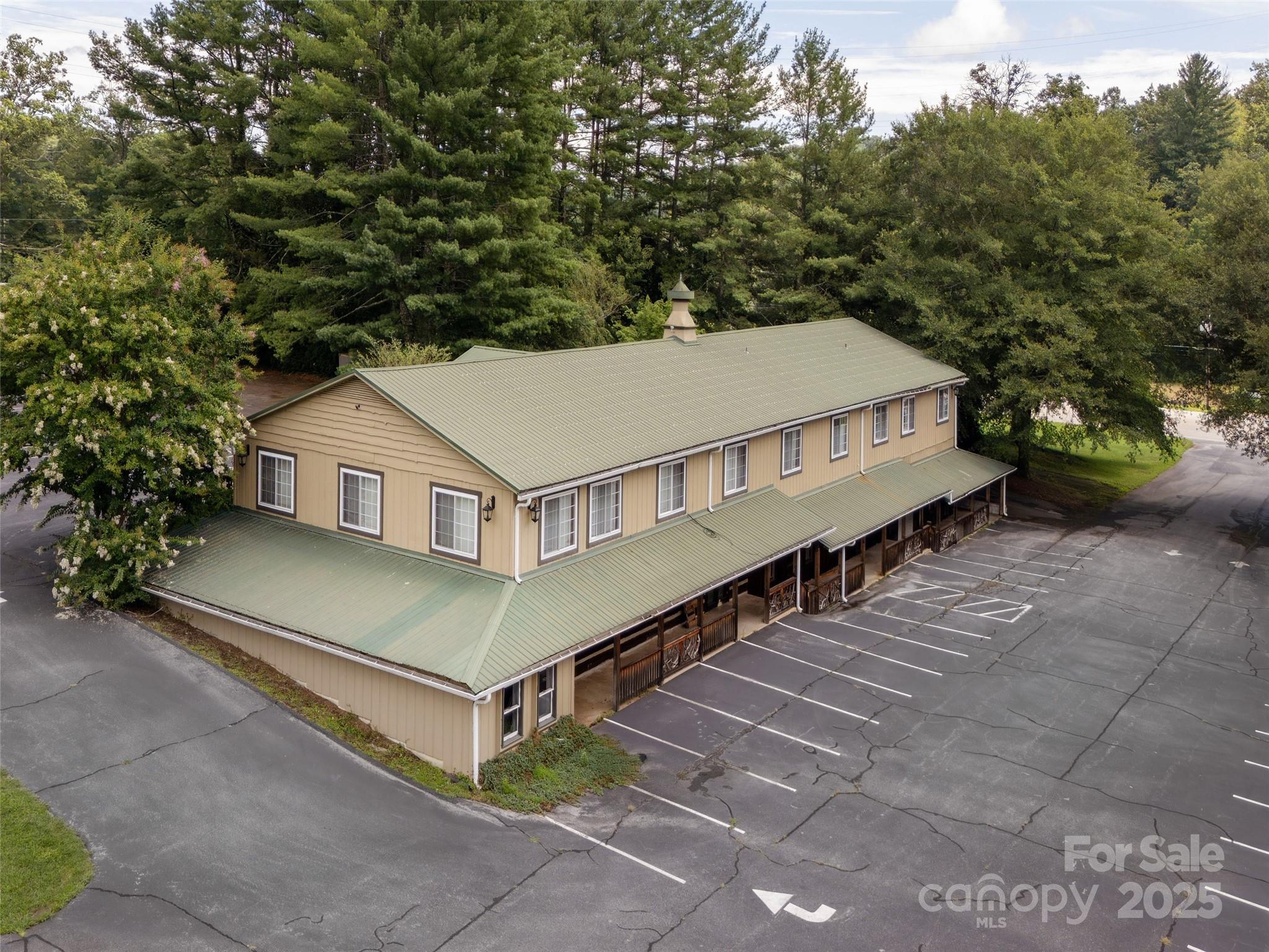 8826 Boylston Highway Property Photo 18