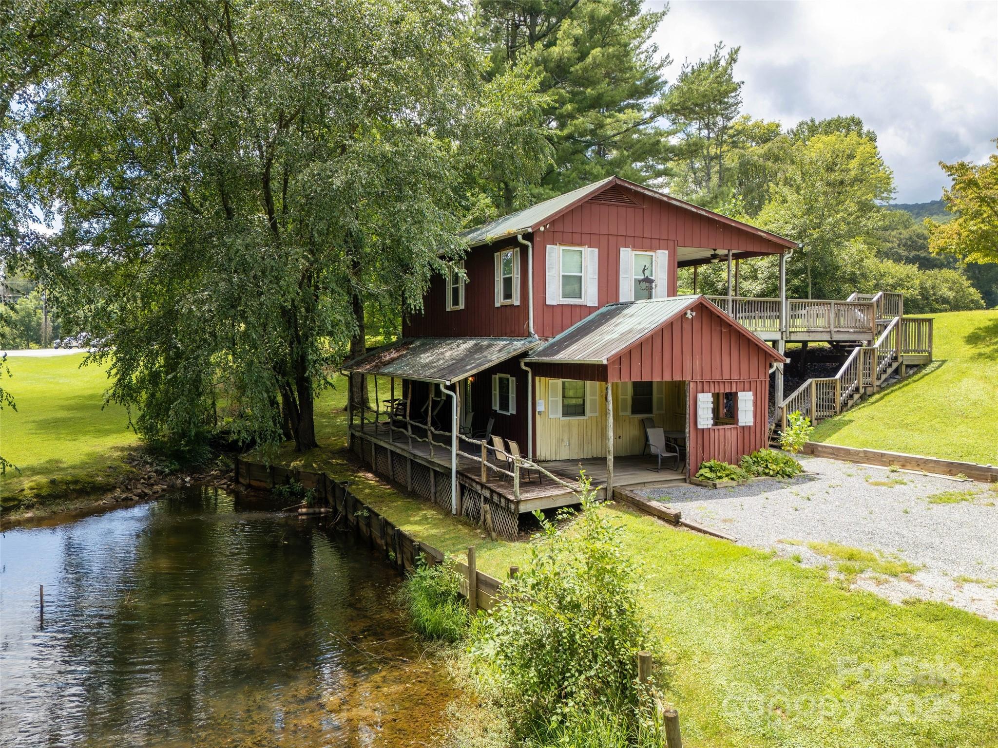 8826 Boylston Highway Property Photo 23