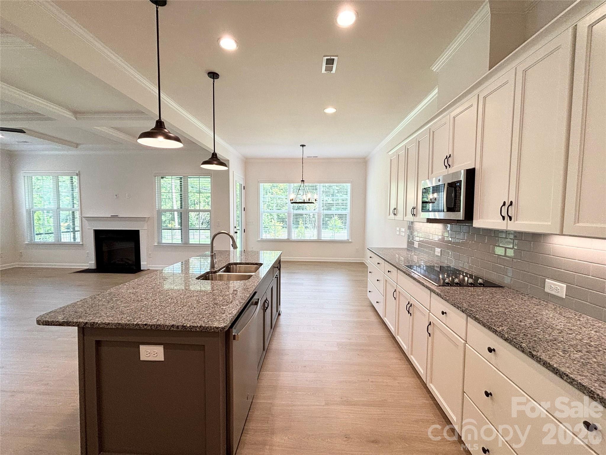 6853 Glen Abbey Lane 8 Property Photo 11