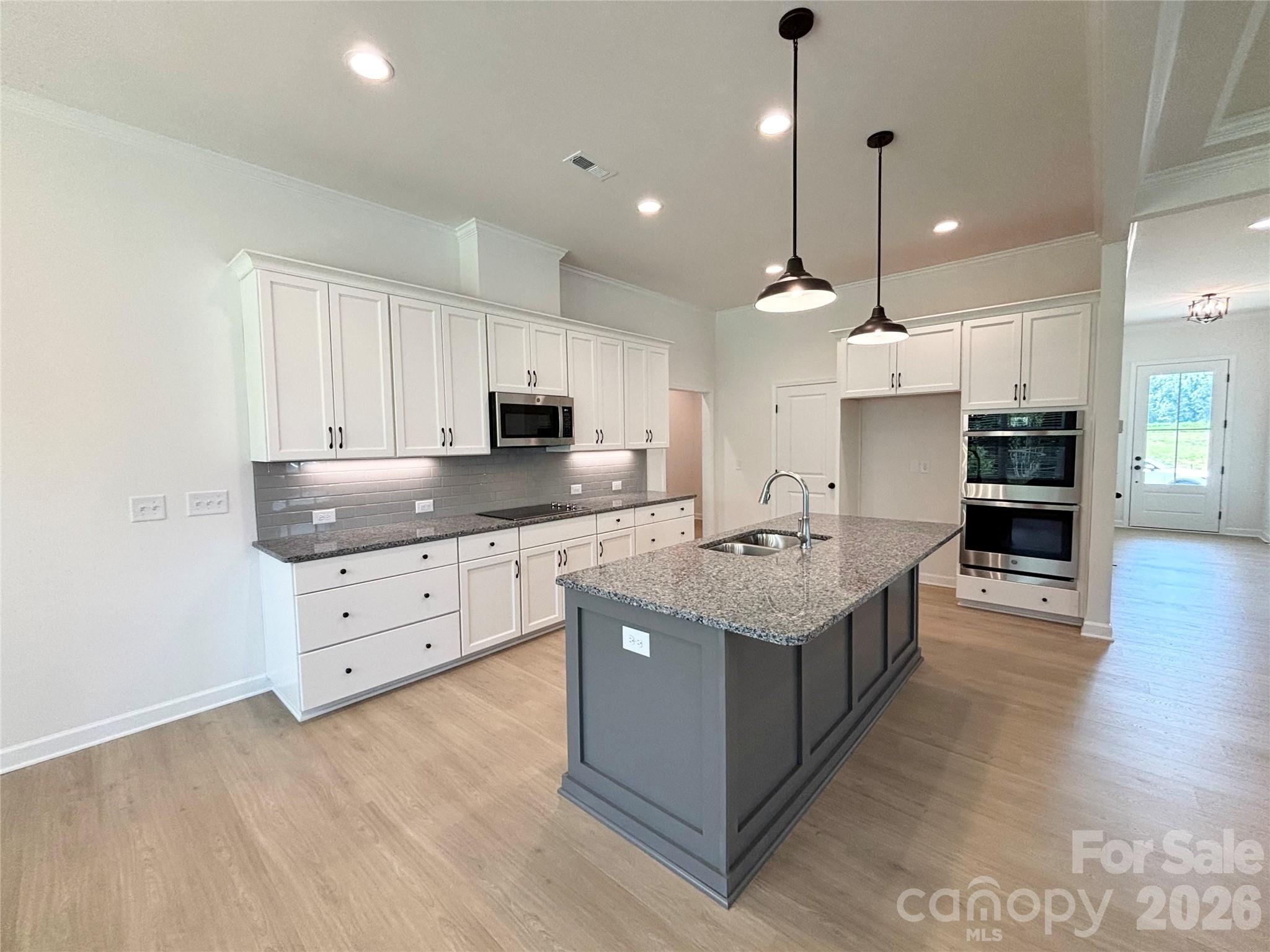 6853 Glen Abbey Lane 8 Property Photo 12