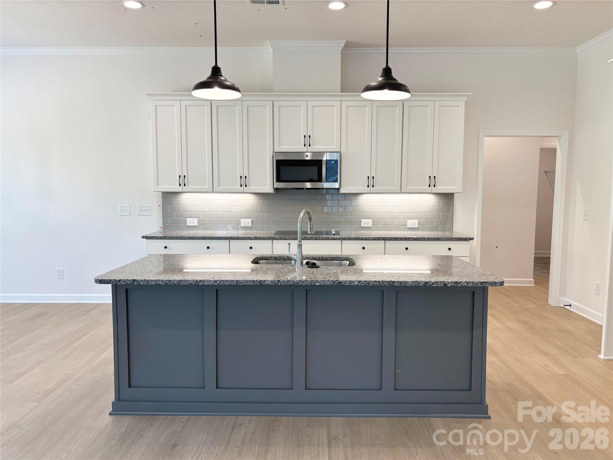 6853 Glen Abbey Lane 8 Property Photo 13
