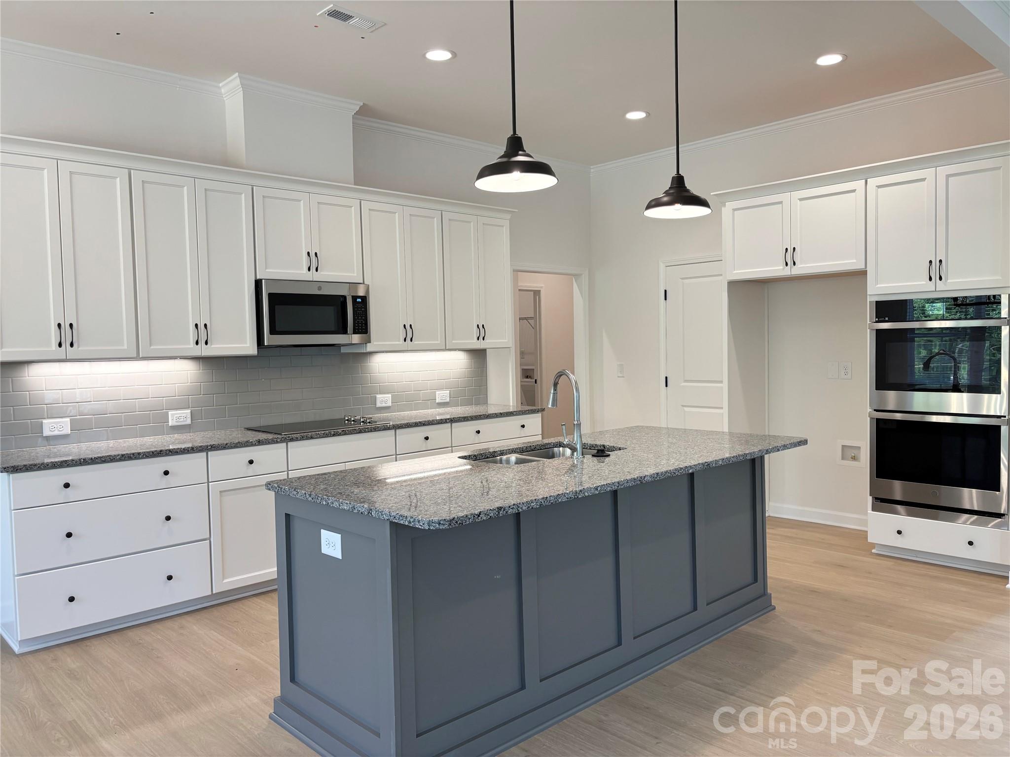 6853 Glen Abbey Lane 8 Property Photo 15