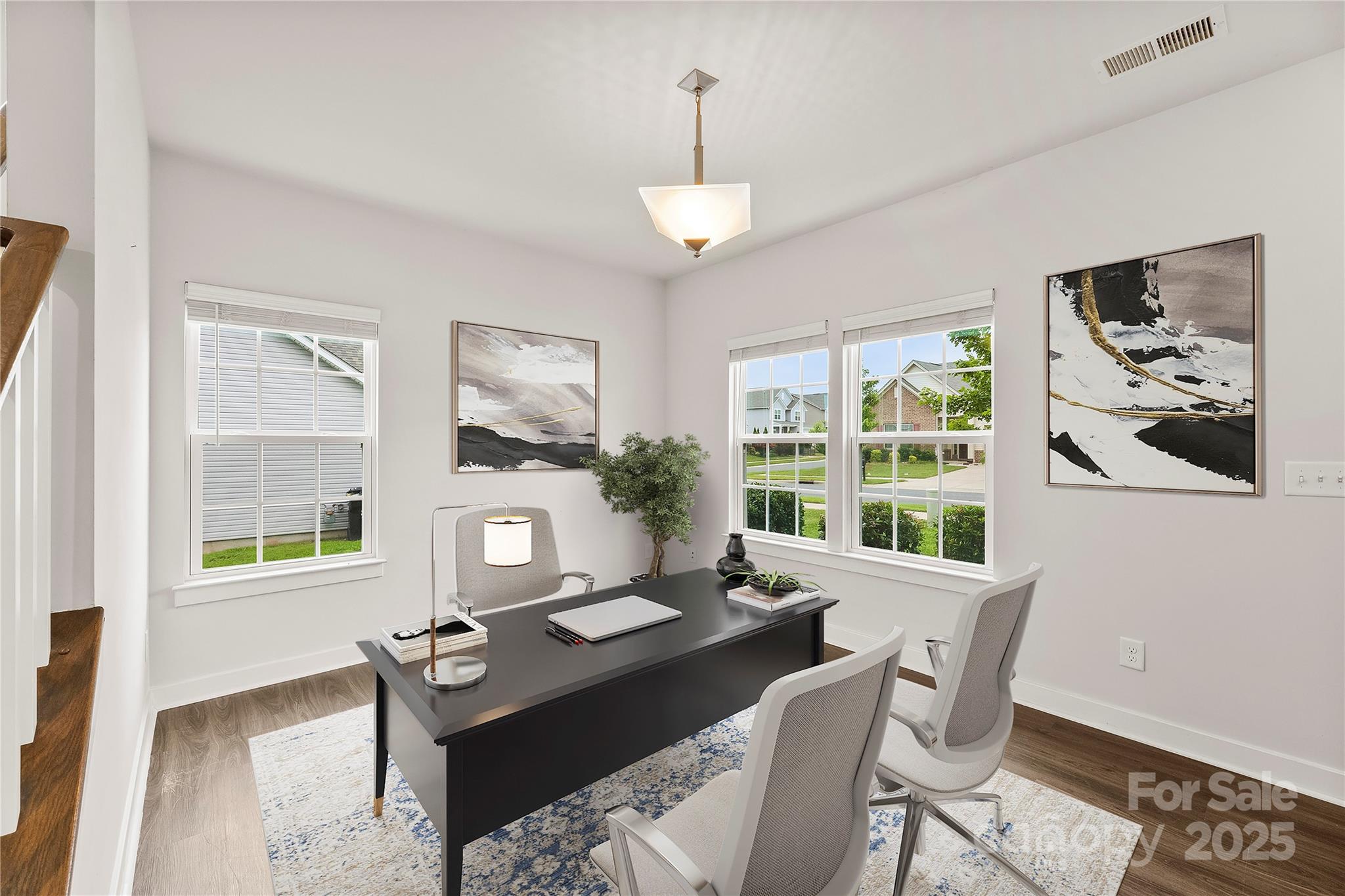 1686 Scarbrough Circle 585 Property Photo 2