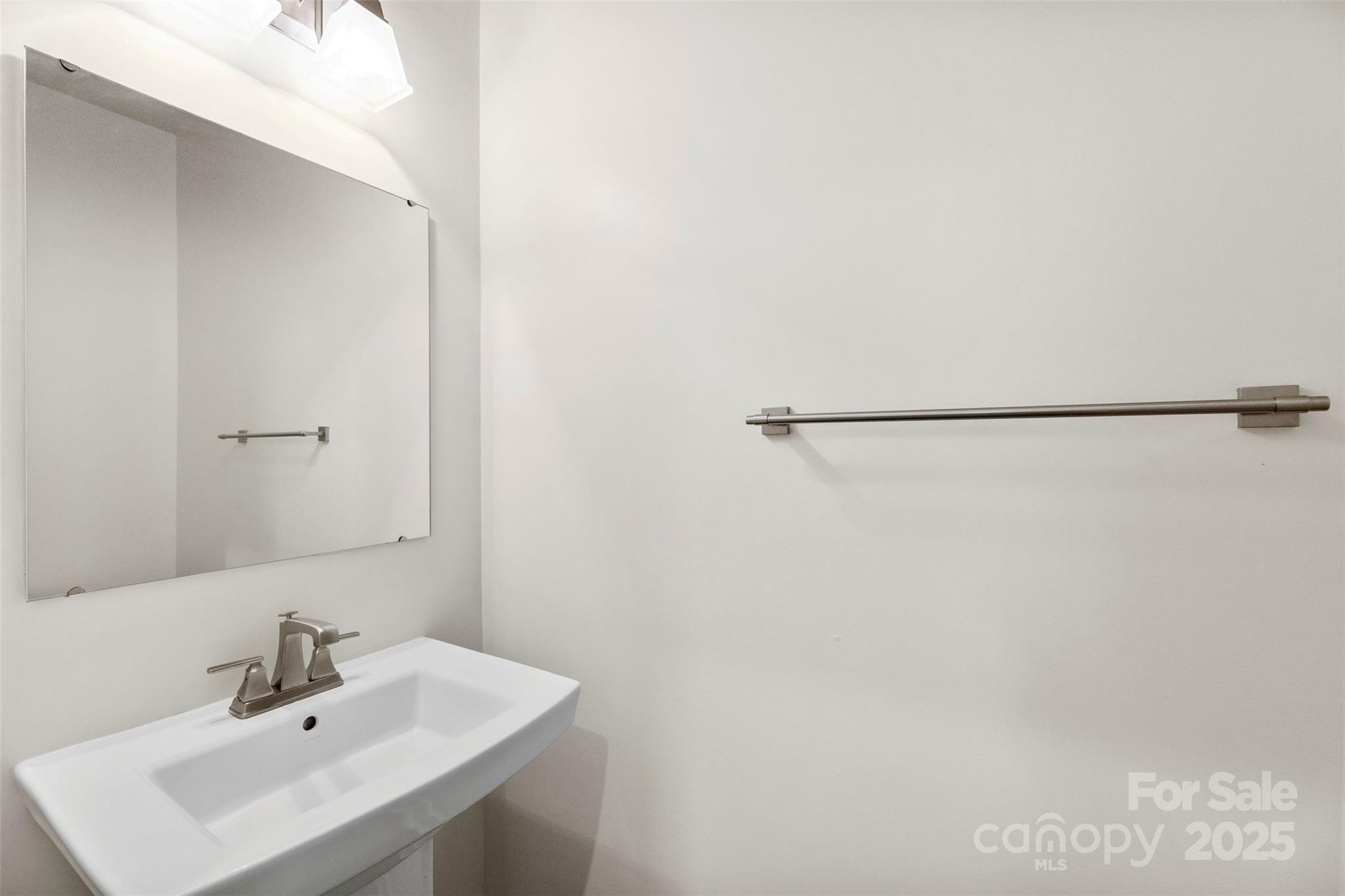 1686 Scarbrough Circle 585 Property Photo 6