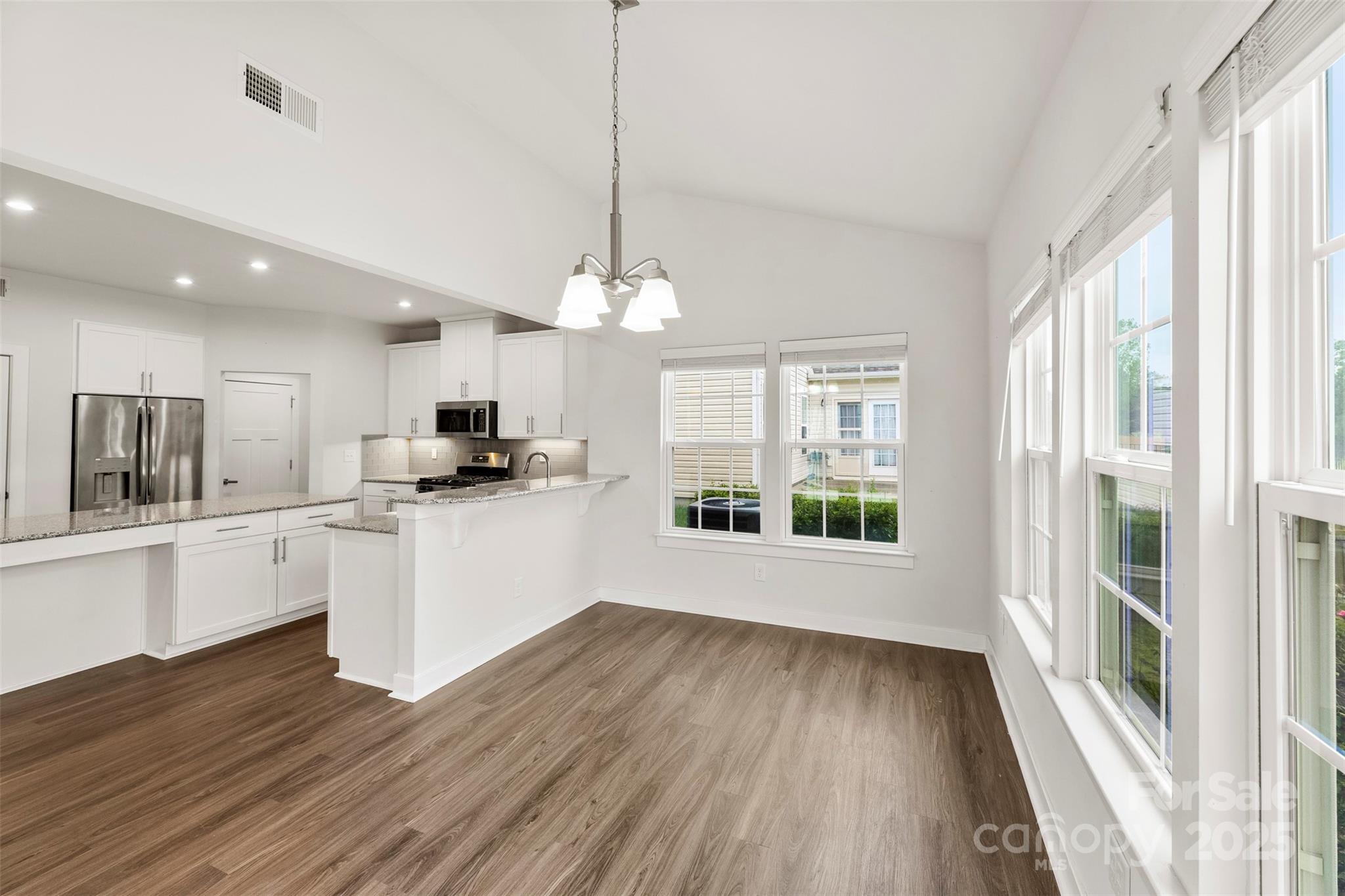 1686 Scarbrough Circle 585 Property Photo 17