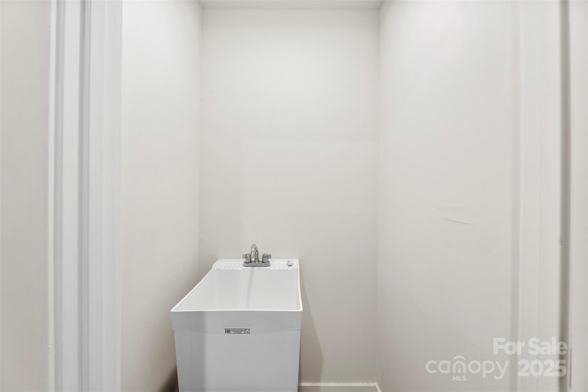 1686 Scarbrough Circle 585 Property Photo 33