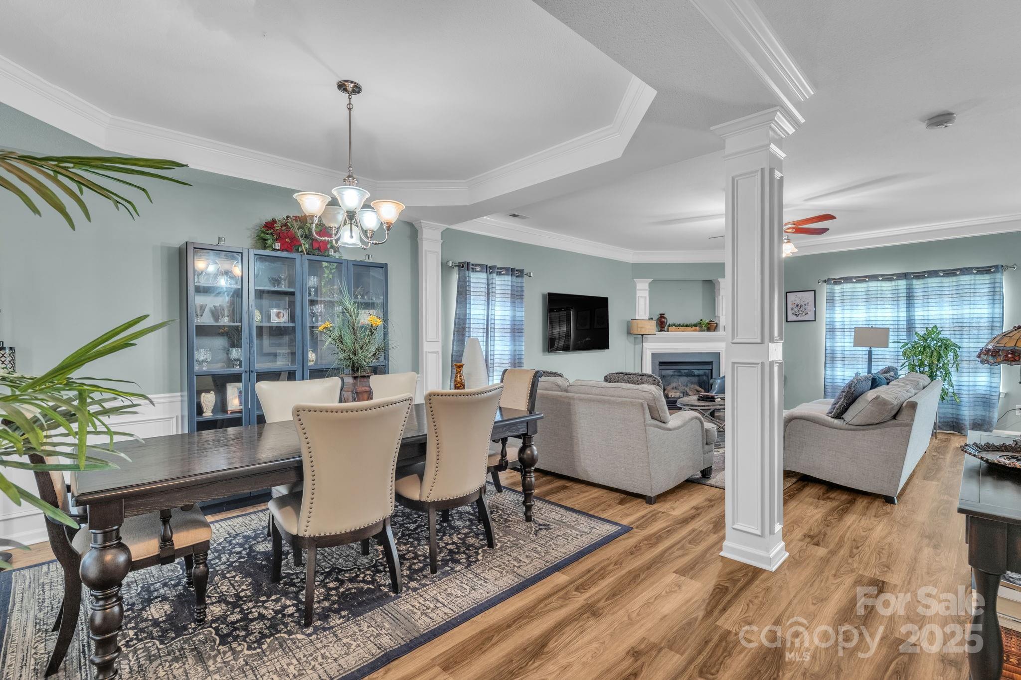 4004 Chimney Wood Trail Property Photo 3