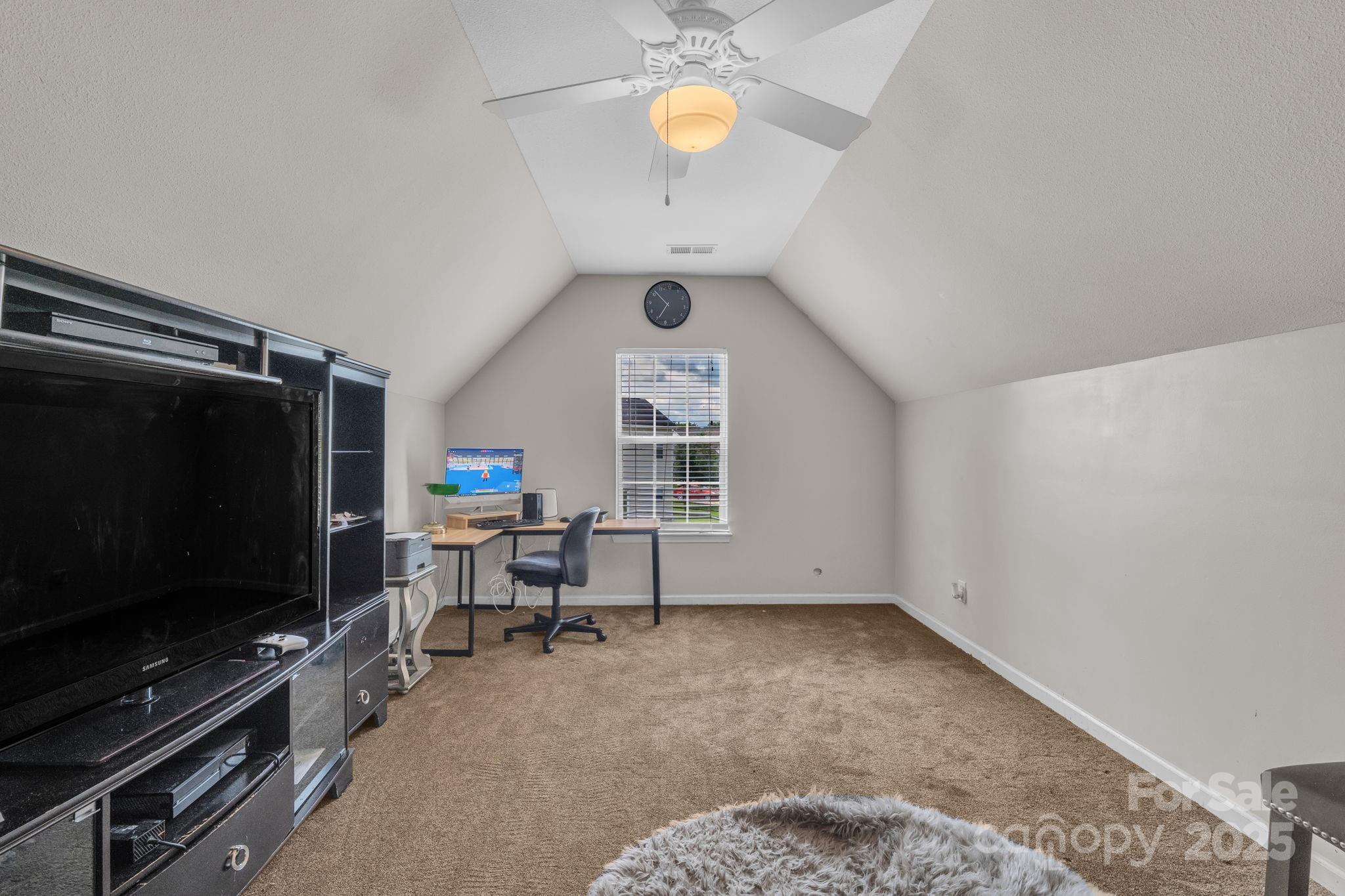 4004 Chimney Wood Trail Property Photo 12