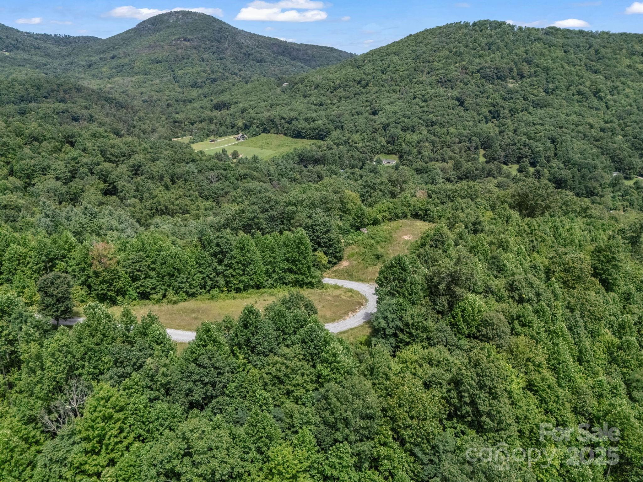 000 Climbing Road Property Photo 9