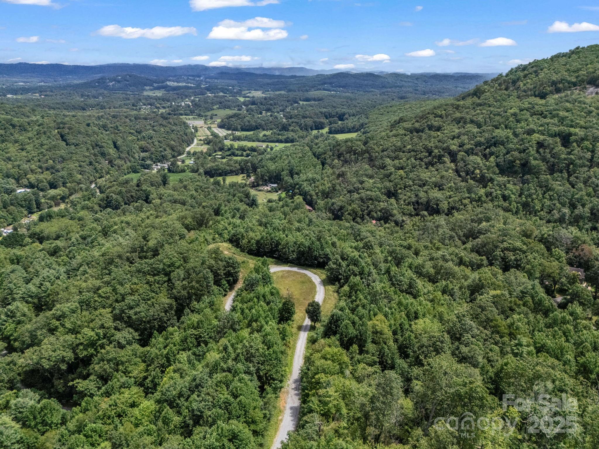 000 Climbing Road Property Photo 27