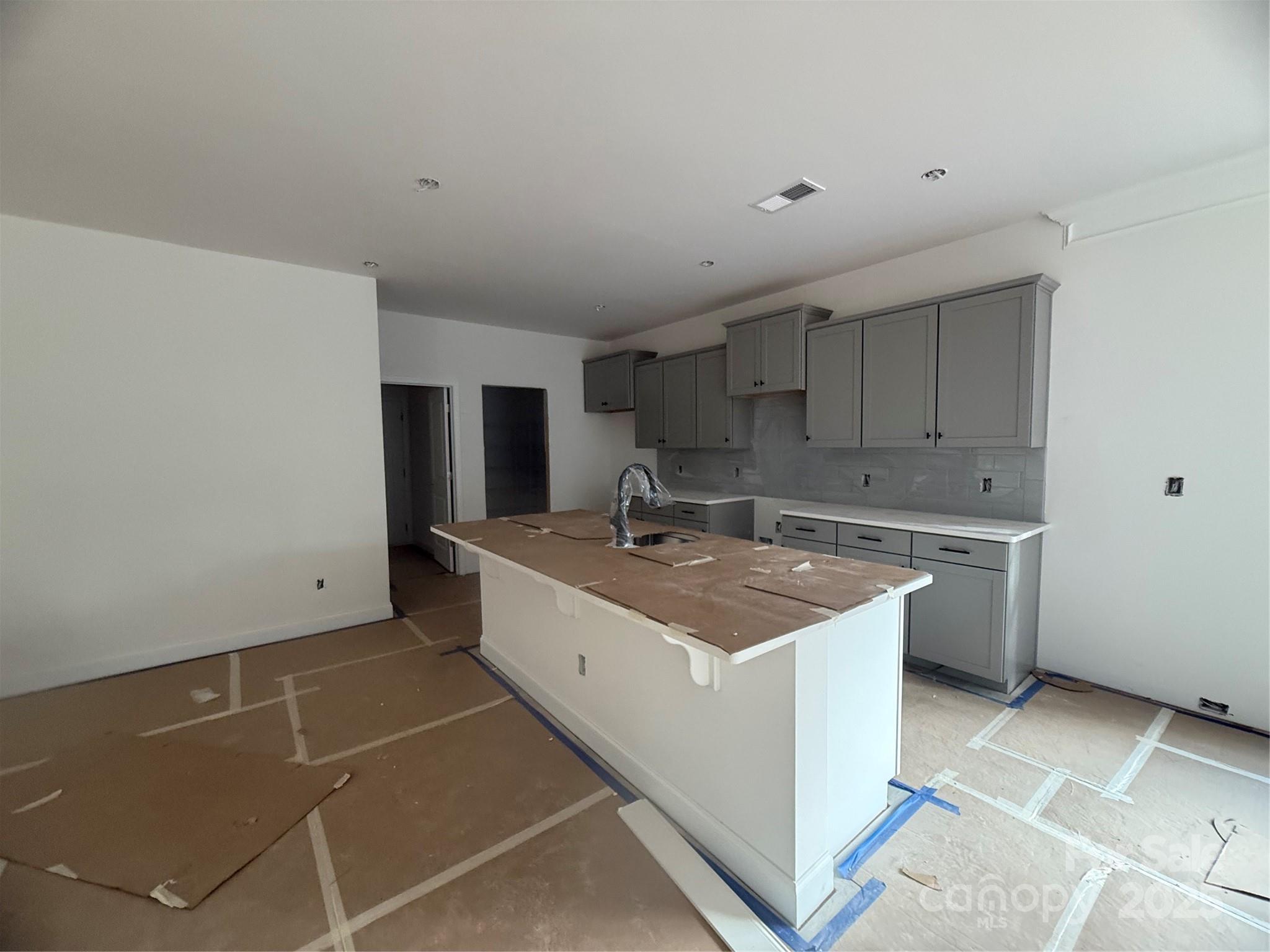 3953 Port Richmond Avenue 16 Property Photo 13