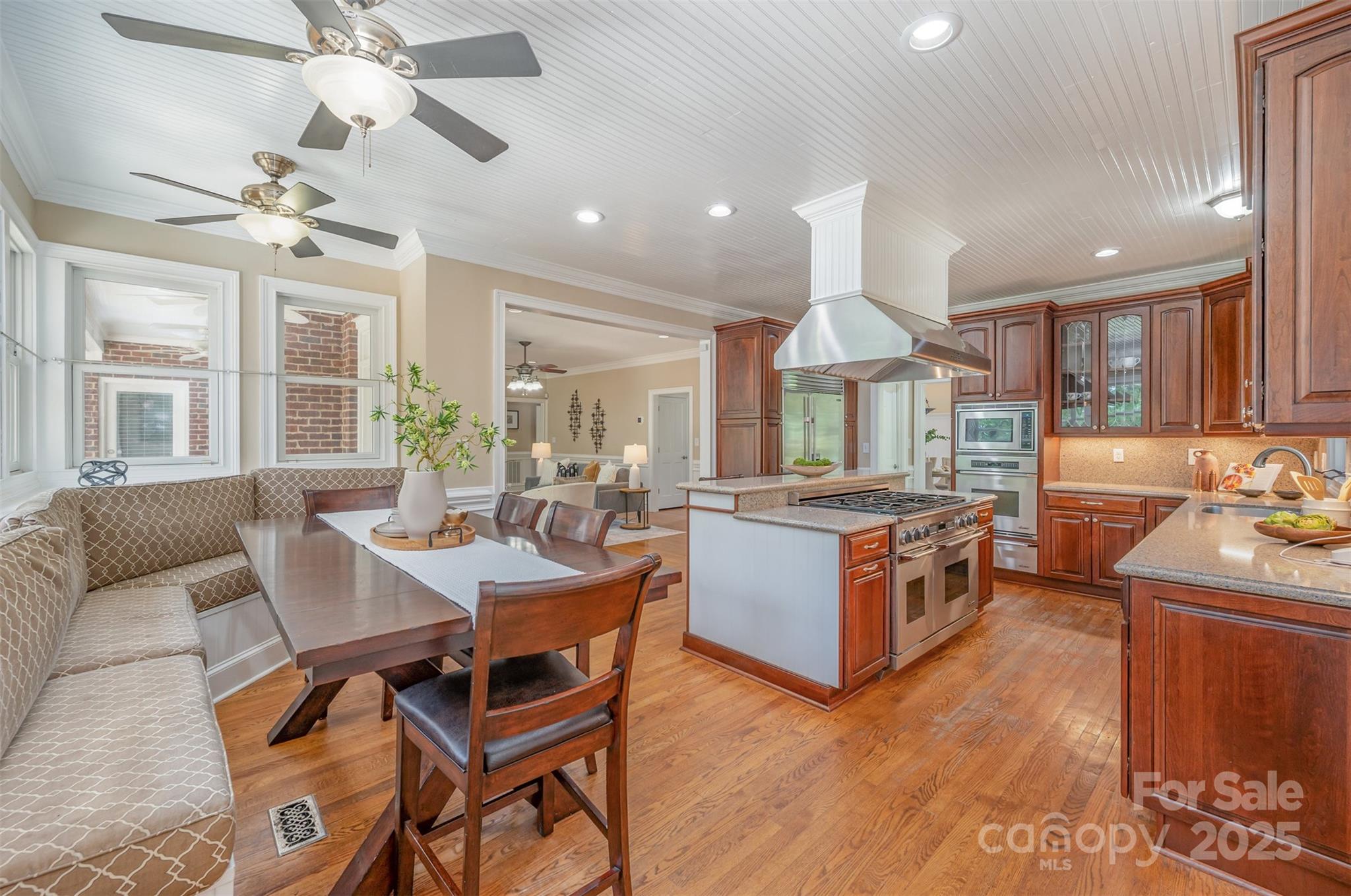 406 Duck Creek Lane Property Photo 9