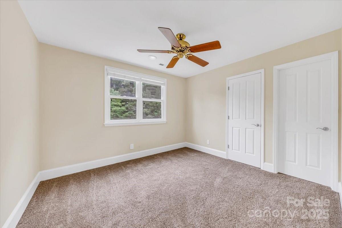 406 Duck Creek Lane Property Photo 26