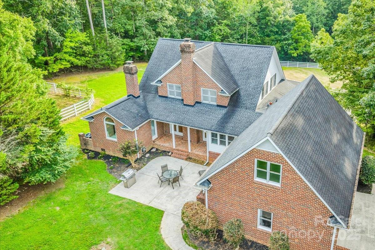 406 Duck Creek Lane Property Photo 35